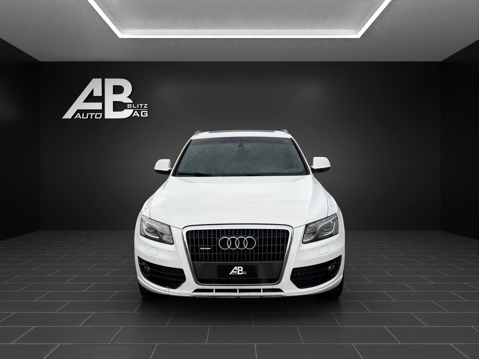 AUDI Q5 2.0 TDI S-Line quattro S-tronic mit 170 PS