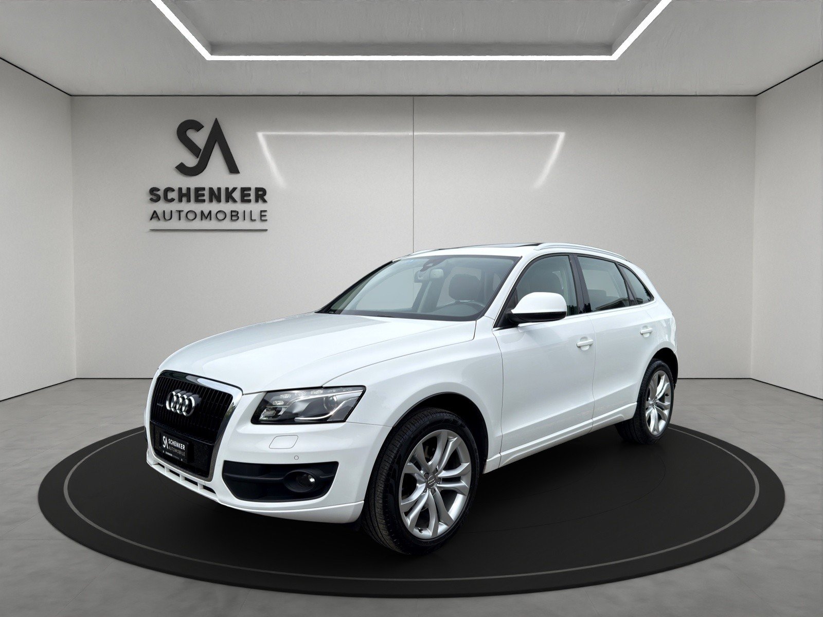 AUDI Q5 3.2 FSI quattro S-tronic