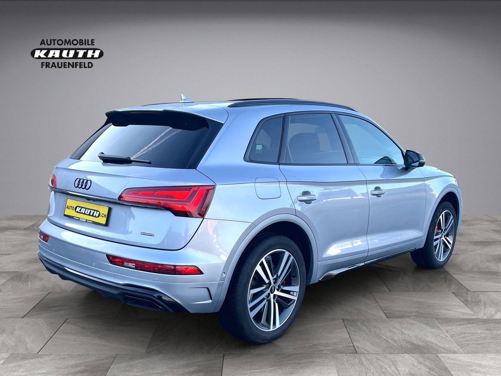 AUDI Q5 55 TFSI e PHEV S line quattro S-tronic*Panodach, AHK, Plug-in-Hybrid Petrol/Electric, Second hand / Used, Automatic - 6