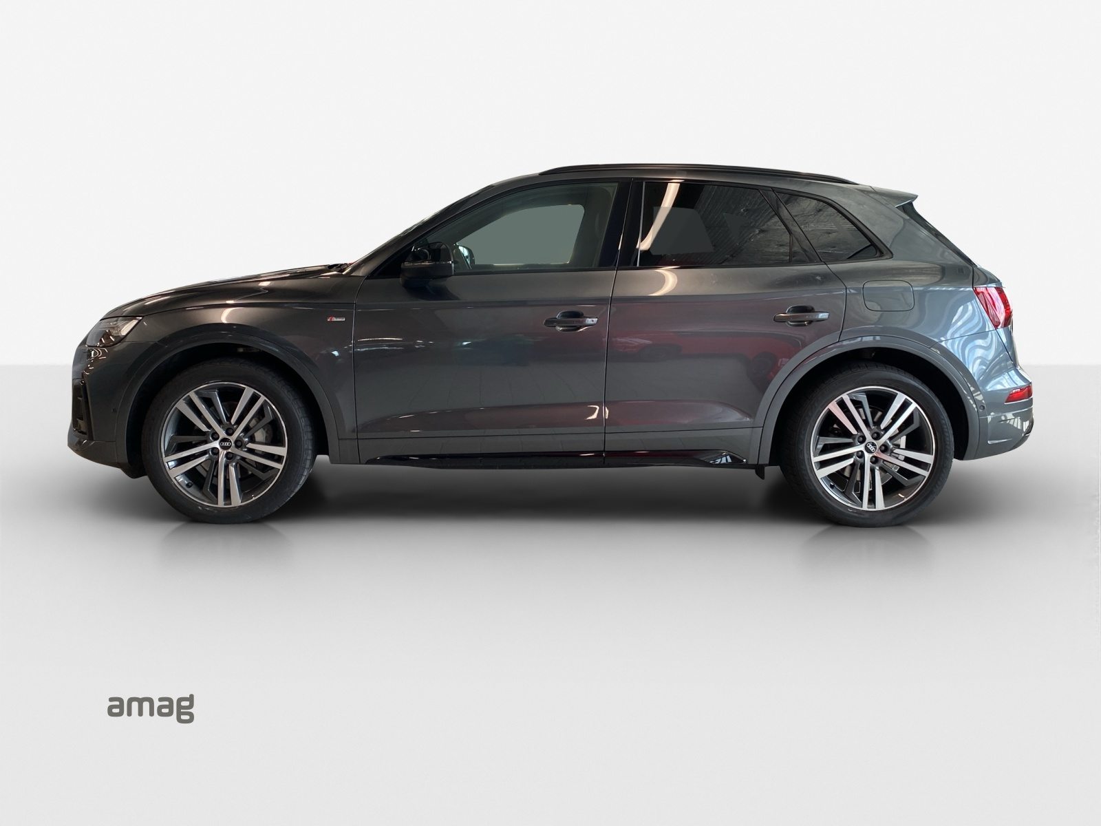 AUDI Q5 50 TFSI e Black Edition, Full-Hybrid Petrol/Electric, Second hand / Used, Automatic - 3