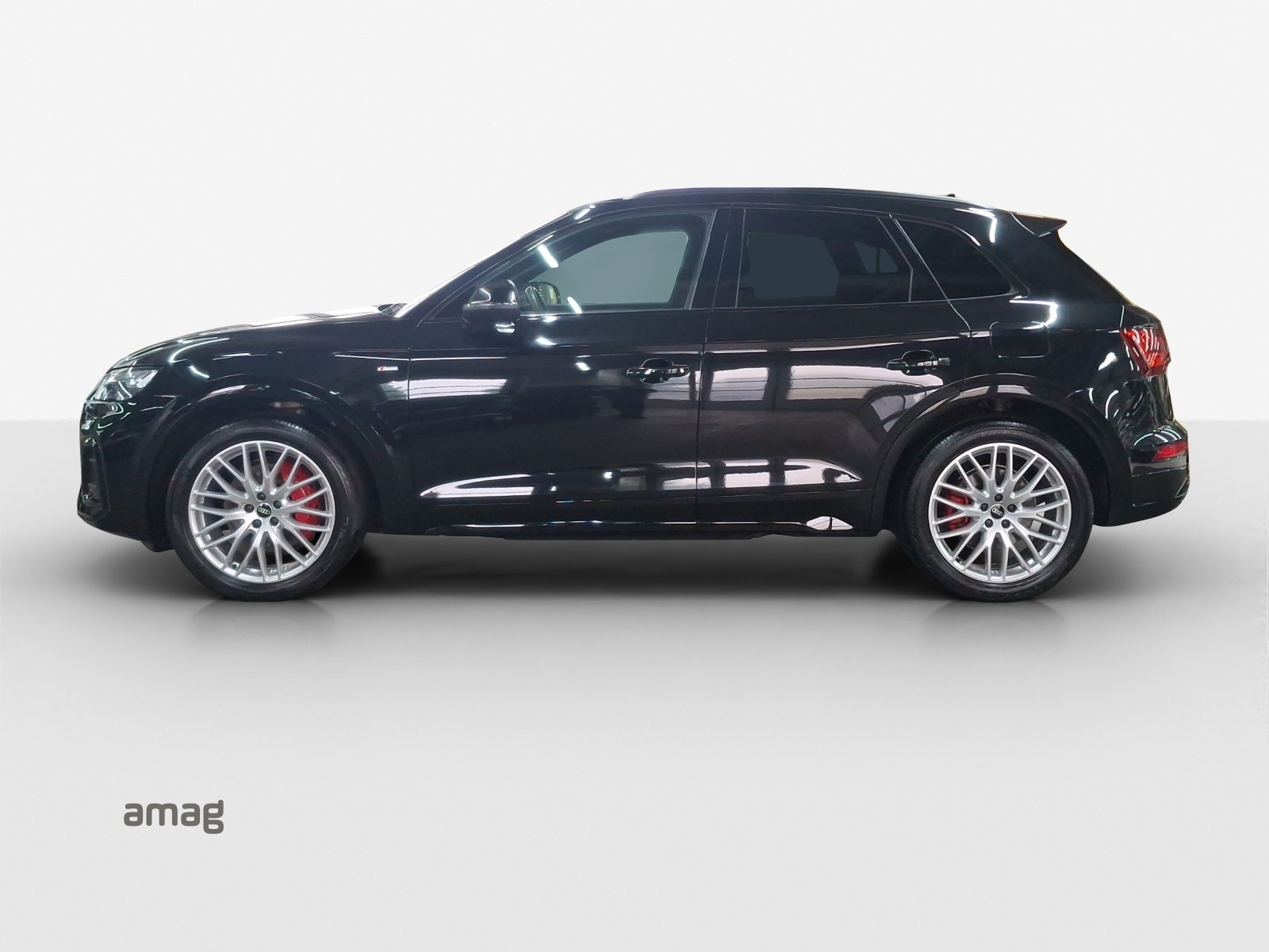 AUDI Q5 50 TFSI e Black Edition, Voll-Hybrid Benzin/Elektro, Occasion / Gebraucht, Automatik - 2