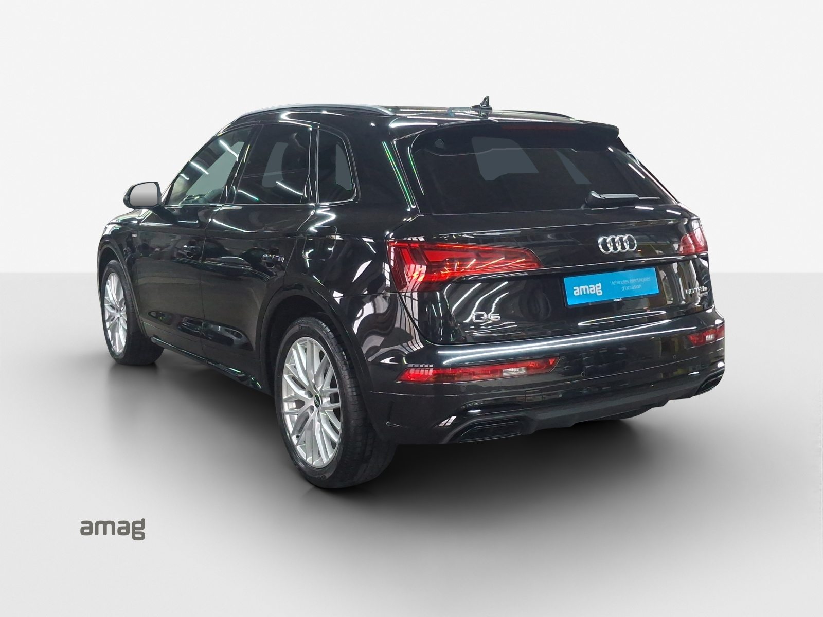 AUDI Q5 50 TFSI e Black Edition, Voll-Hybrid Benzin/Elektro, Occasion / Gebraucht, Automatik - 3
