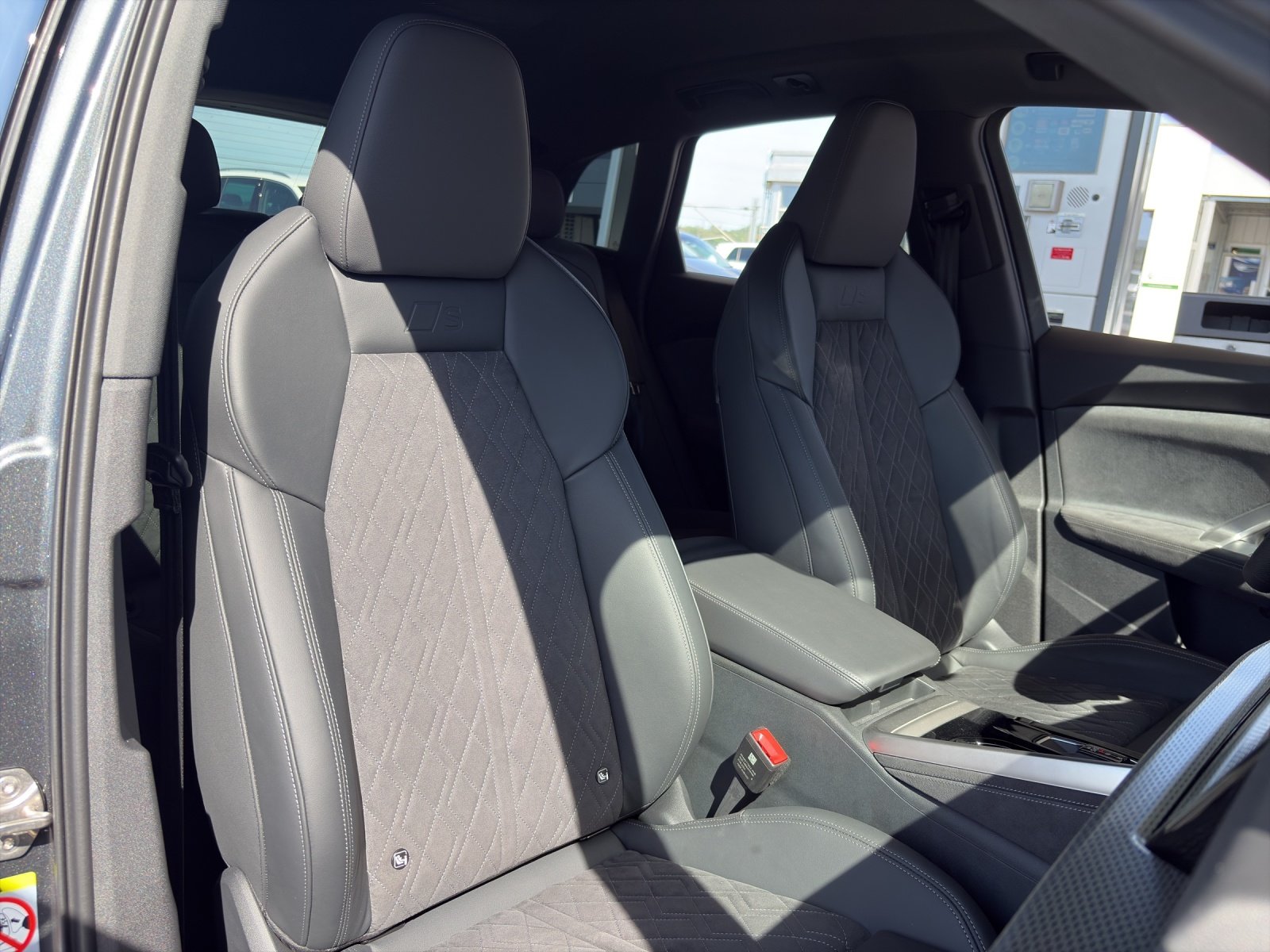 AUDI Q5 SUV 2.0 TFSI quattro S-Tronic, Mild-Hybrid Benzin/Elektro, Occasion / Gebraucht, Automatik - 7