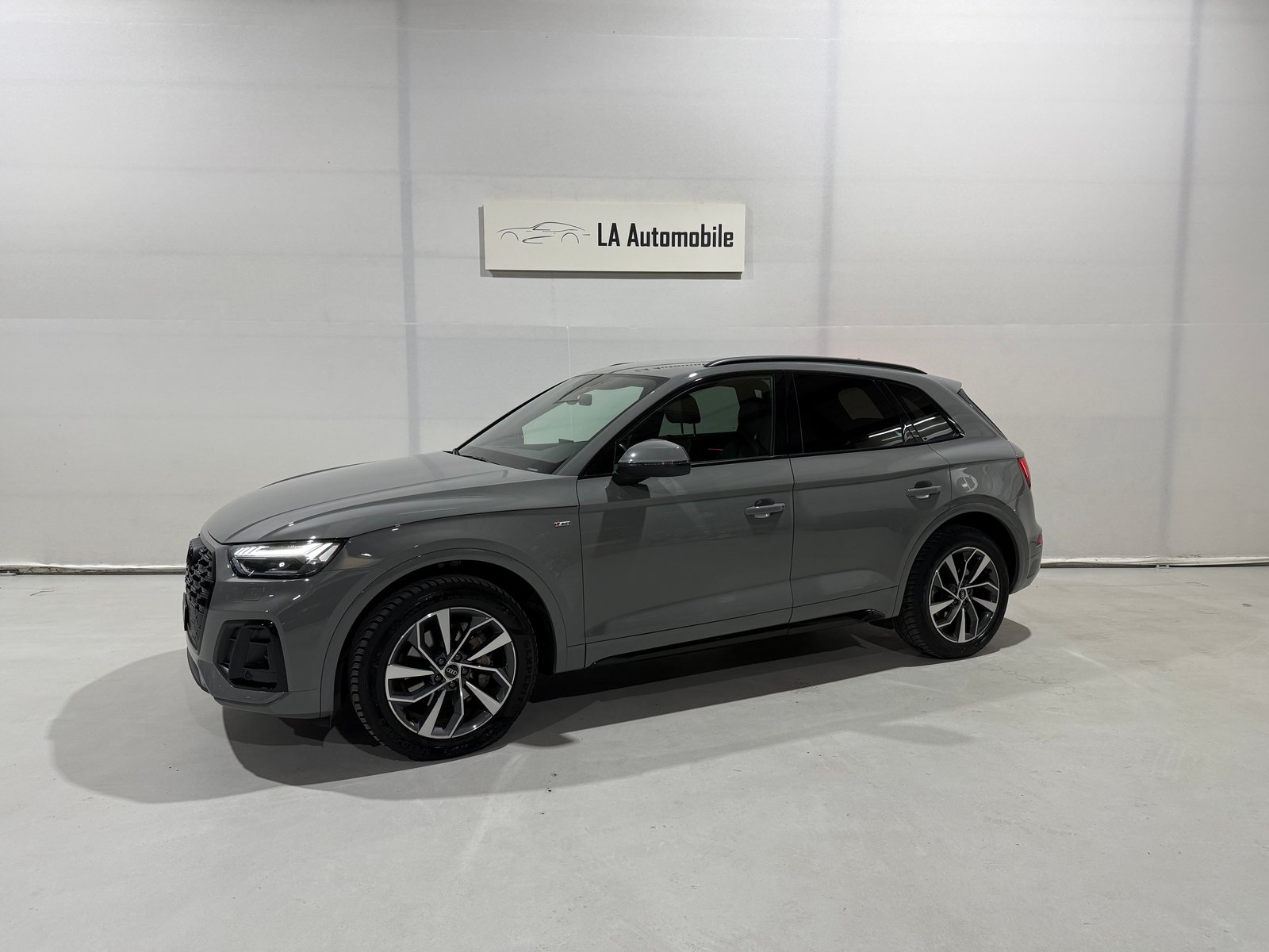AUDI Q5 40 TDI S-line quattro S-tronic, Mild-Hybrid Diesel/Elektro, Occasion / Gebraucht, Automatik - 2