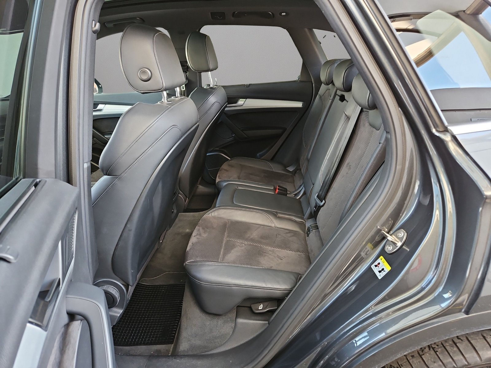 AUDI Q5 45 TFSI sport quattro S-tronic, Benzin, Occasion / Gebraucht, Automatik - 6