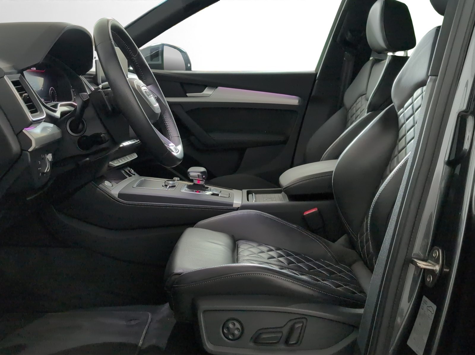 AUDI Q5 55 TFSI e sport, Full-Hybrid Petrol/Electric, Second hand / Used, Automatic - 6
