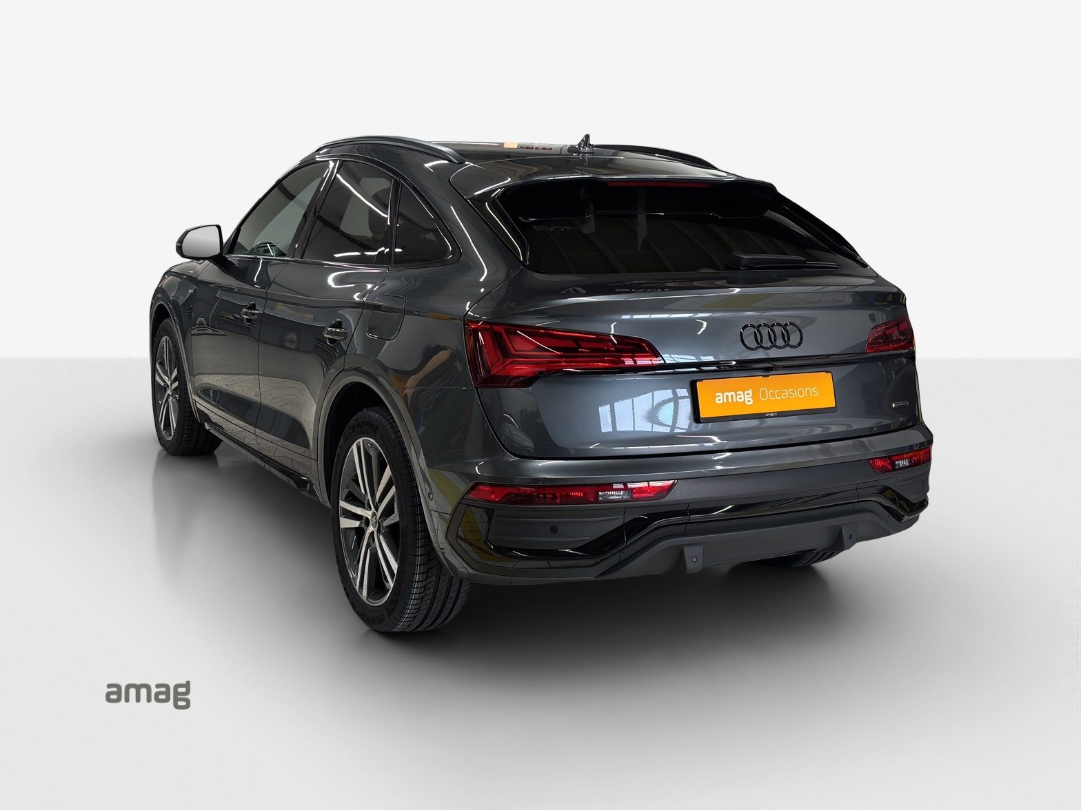 AUDI Q5 SB 50 TFSI e Black Edition, Voll-Hybrid Benzin/Elektro, Occasion / Gebraucht, Automatik - 3