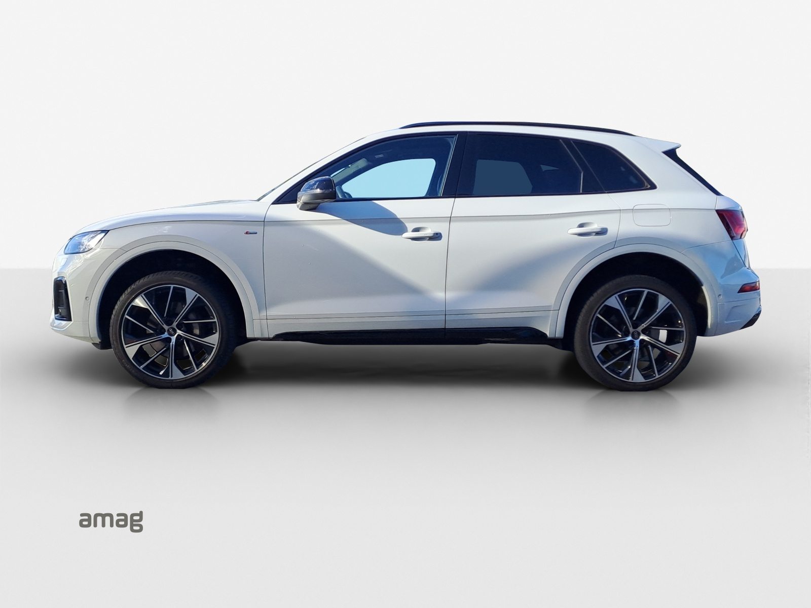 AUDI Q5 55 TFSI e S line, Hybride Intégral Essence/Électricité, Occasion / Utilisé, Automatique - 2