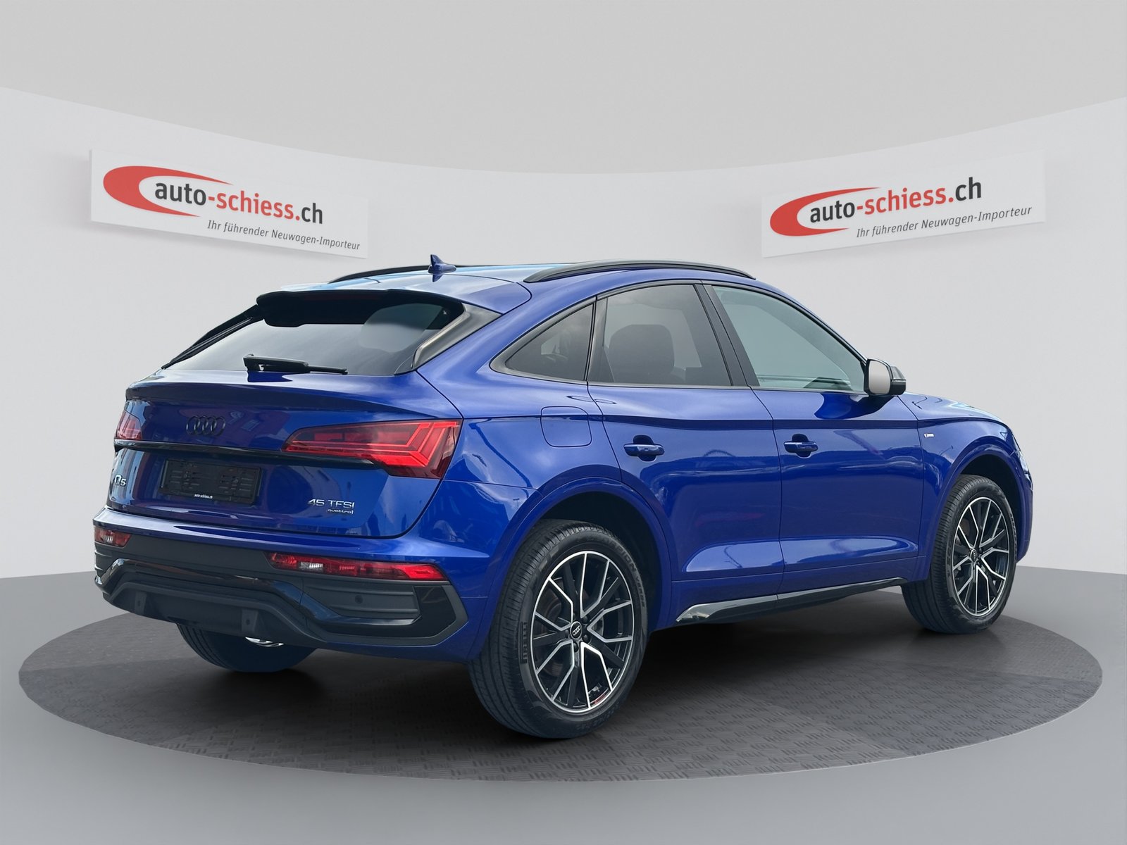 AUDI Q5 Sportback 45 TFSI S line quattro Schwarz Optik S-tro, Benzin, Occasion / Gebraucht, Automatik - 5