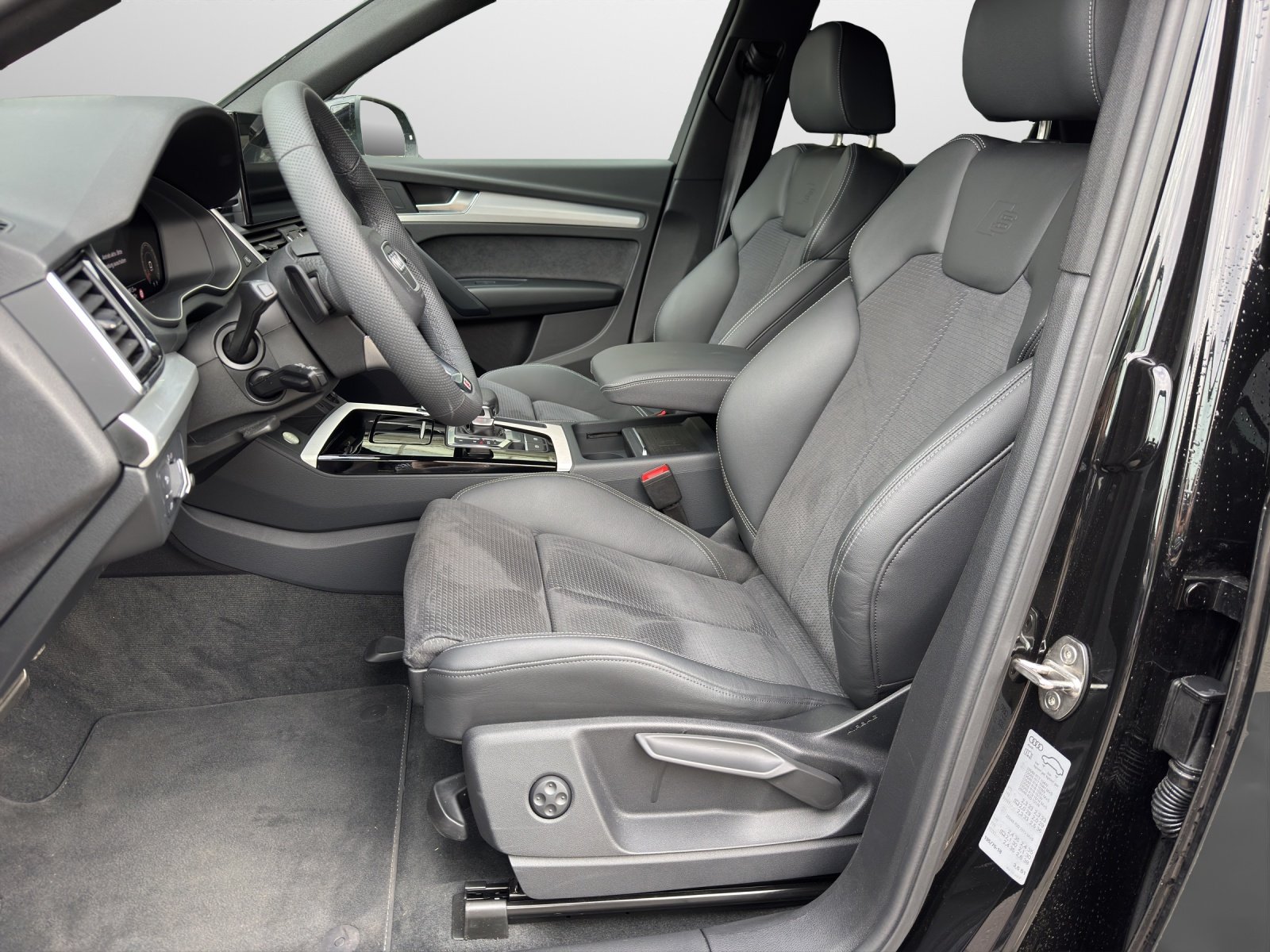 AUDI Q5 2.0 40 TDI S Line Black Edition quattro, Mild-Hybrid Diesel/Elektro, Occasion / Gebraucht, Automatik - 5