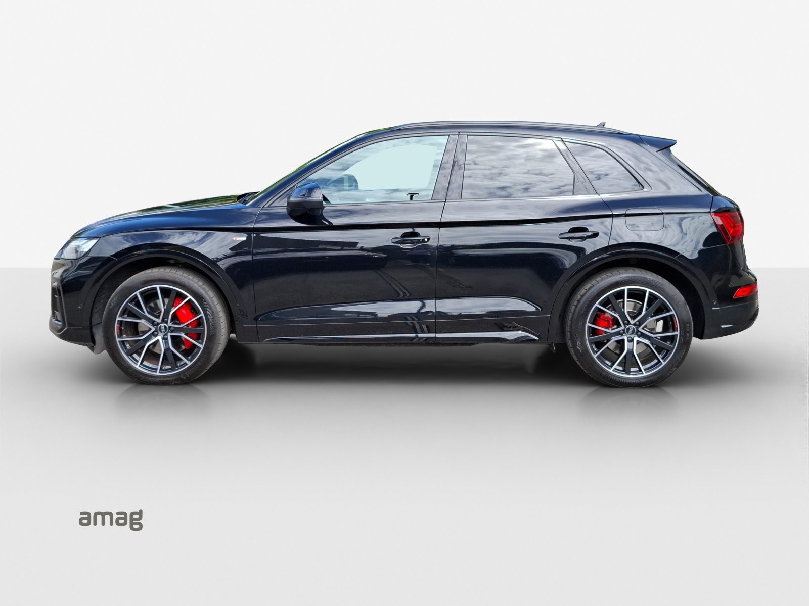 AUDI Q5 50 TFSI e Black Edition, Voll-Hybrid Benzin/Elektro, Occasion / Gebraucht, Automatik - 2