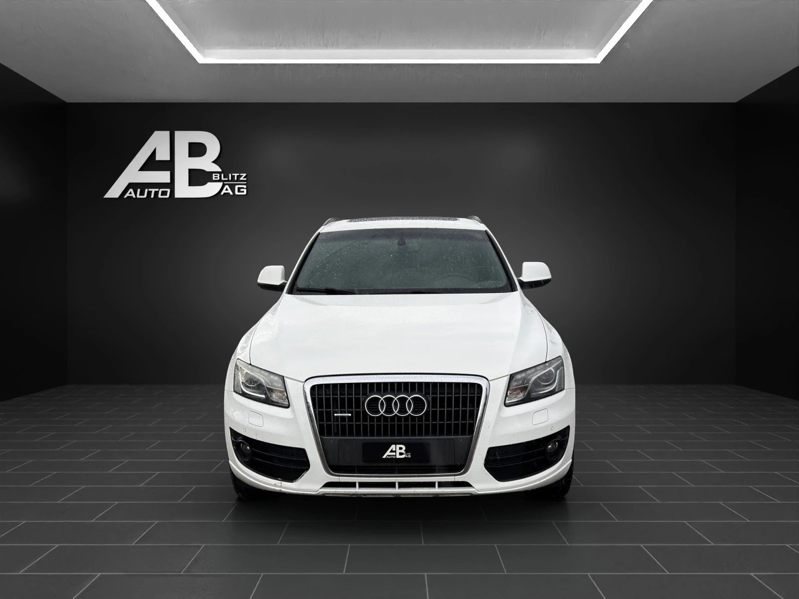 AUDI Q5 2.0 TDI S-Line quattro S-tronic mit 170 PS