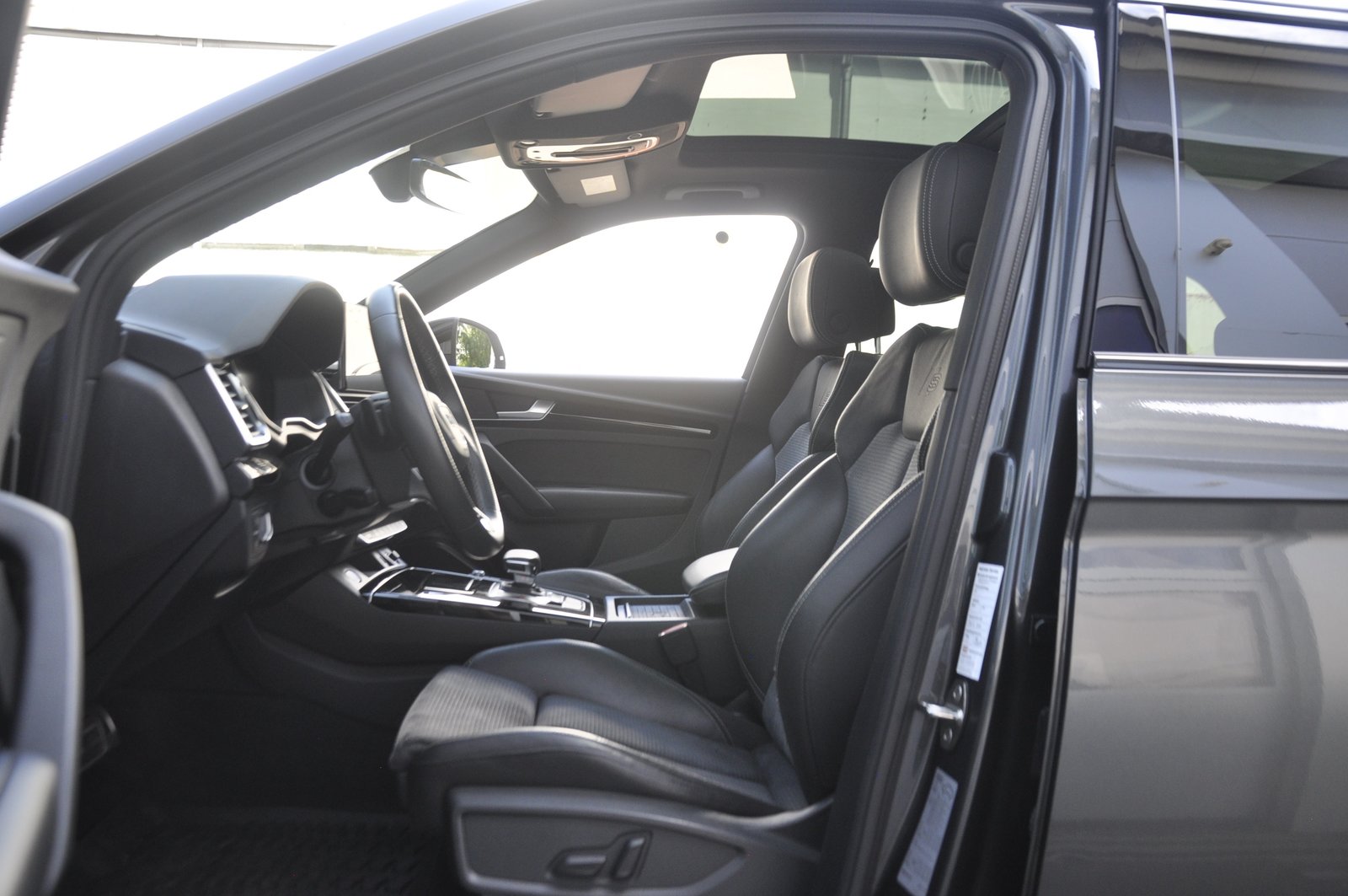 AUDI Q5 40 TDI Black Edition quattro S-tronic I Anhängerkup, Mild-Hybrid Diesel/Elektro, Occasion / Gebraucht, Automatik - 5