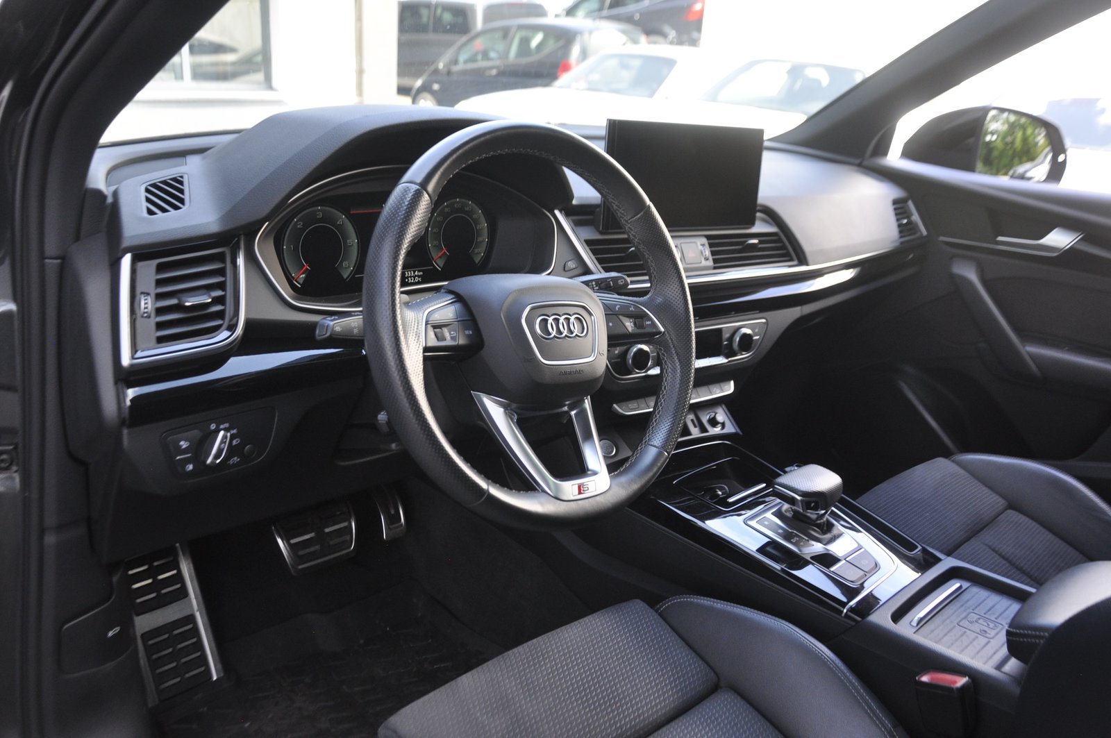AUDI Q5 40 TDI Black Edition quattro S-tronic I Anhängerkup, Mild-Hybrid Diesel/Elektro, Occasion / Gebraucht, Automatik - 6