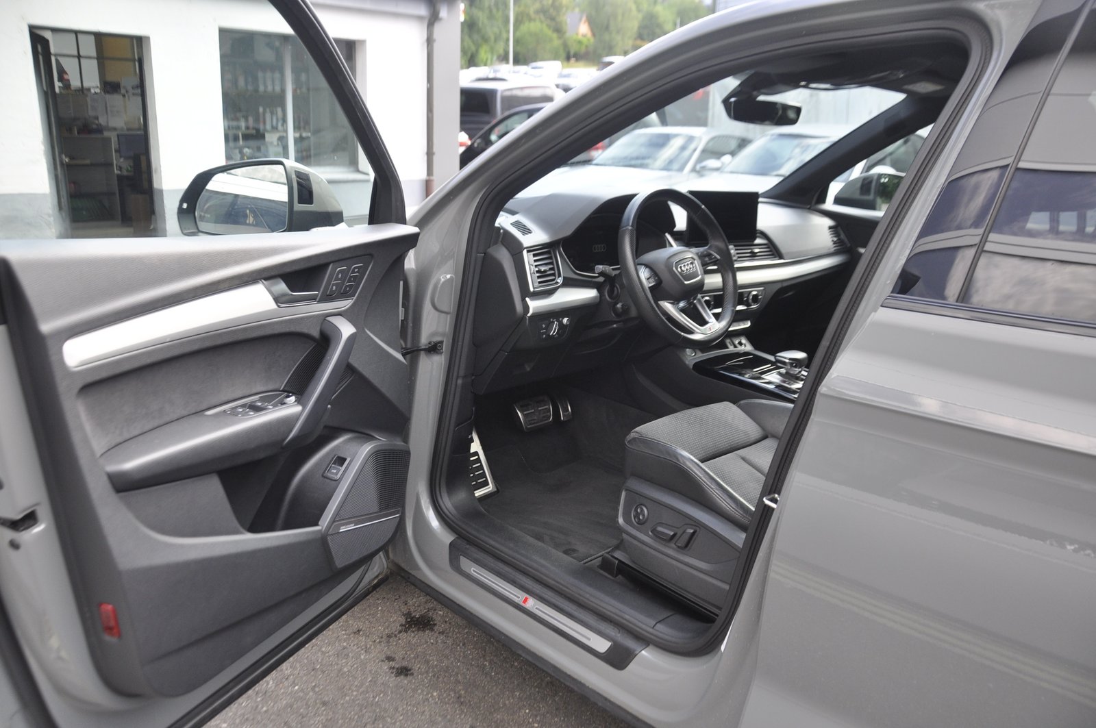 AUDI Q5 40 TDI Black Edition quattro S-tronic I Panoramadach, Mild-Hybrid Diesel/Elektro, Occasion / Gebraucht, Automatik - 4