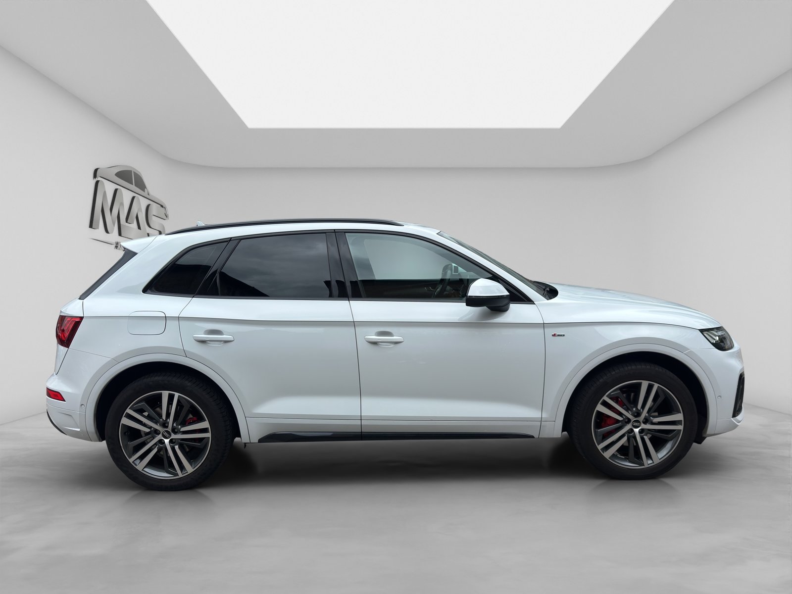 AUDI Q5 45 TFSI S-line quattro S-tronic, Benzin, Occasion / Gebraucht, Automatik - 7