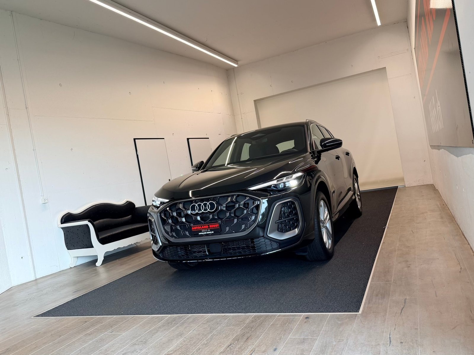 AUDI Q5 TFSI quatto 150 kW S-tronic, Mild-Hybrid Petrol/Electric, Second hand / Used, Automatic - 3
