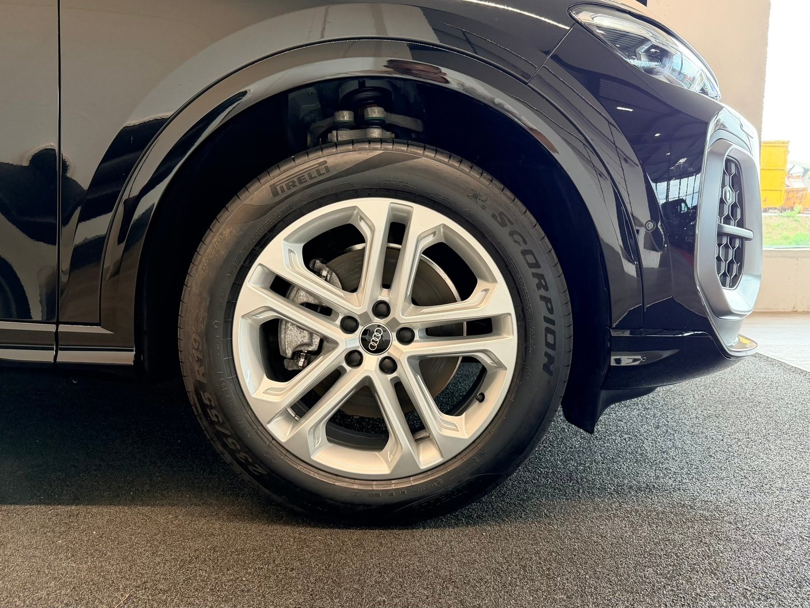 AUDI Q5 TFSI quatto 150 kW S-tronic, Mild-Hybrid Petrol/Electric, Second hand / Used, Automatic - 6