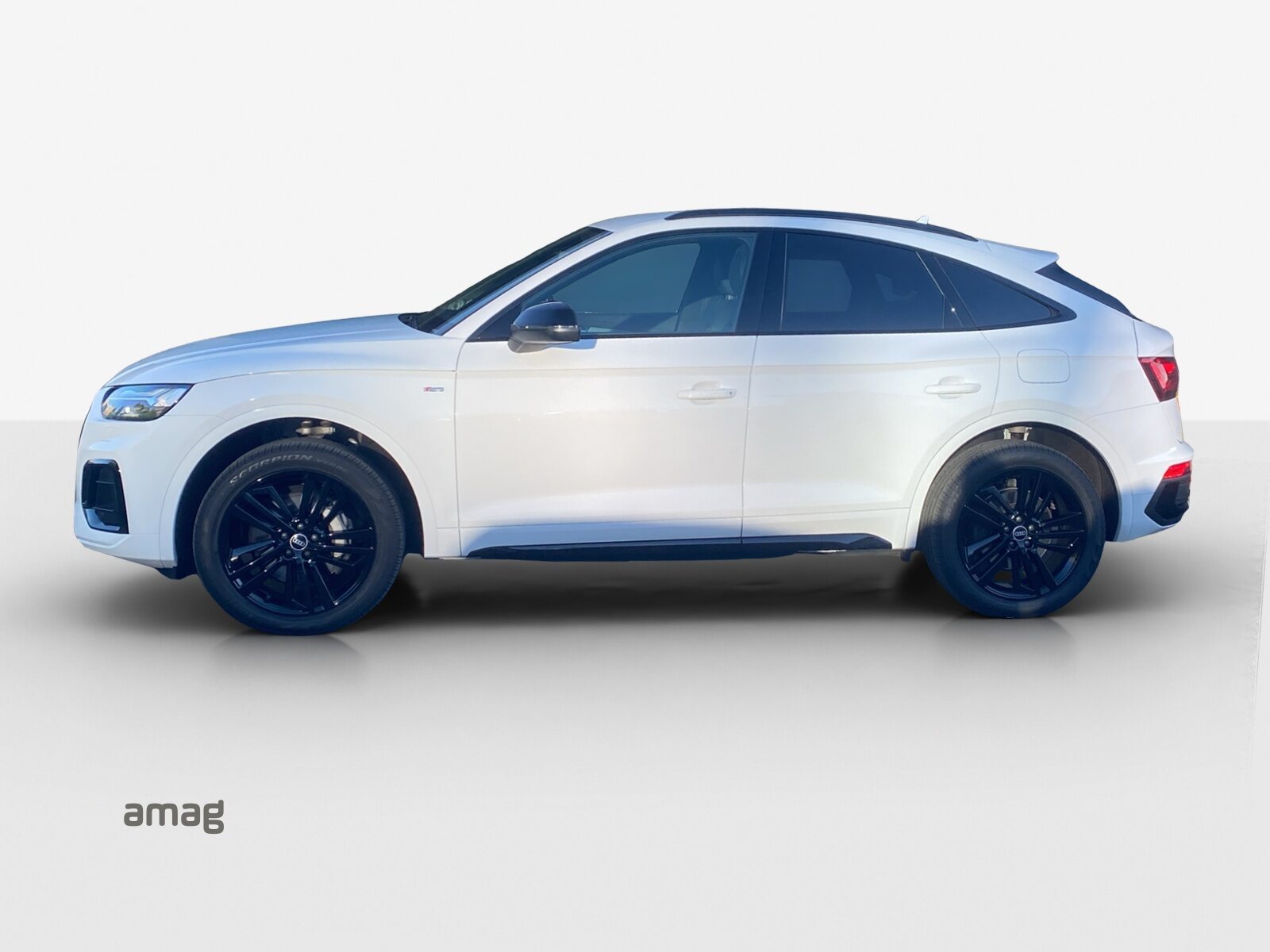 AUDI Q5 SB 50 TFSI e Black Edition, Voll-Hybrid Benzin/Elektro, Occasion / Gebraucht, Automatik - 2