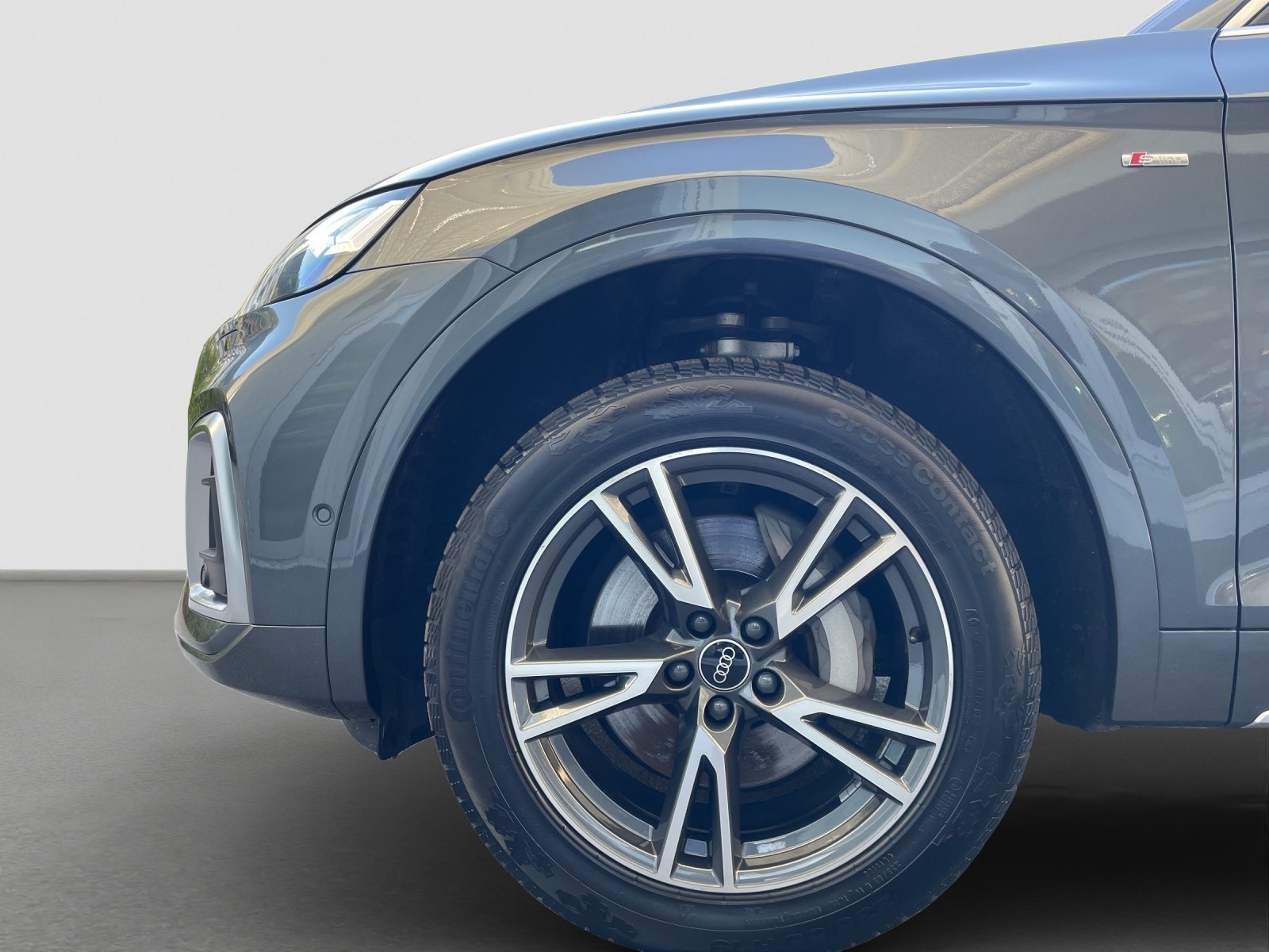AUDI Q5 50 TFSI e S line, Voll-Hybrid Benzin/Elektro, Occasion / Gebraucht, Automatik - 5
