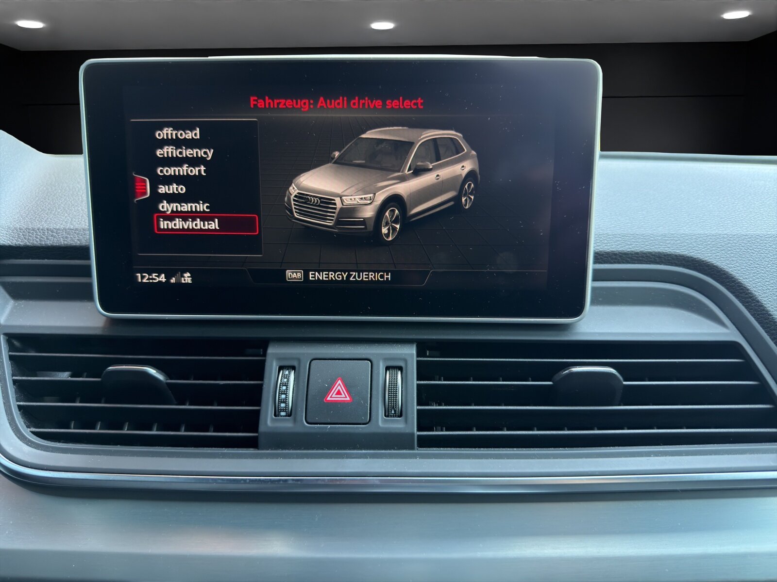 AUDI Q5 45 TFSI sport quattro, Benzin, Occasion / Gebraucht, Automatik - 7