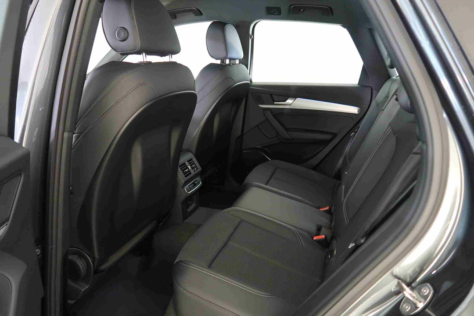 AUDI Q5 40 TDI S-Line quattro S-tronic, Mild-Hybrid Diesel/Electric, Second hand / Used, Automatic - 7
