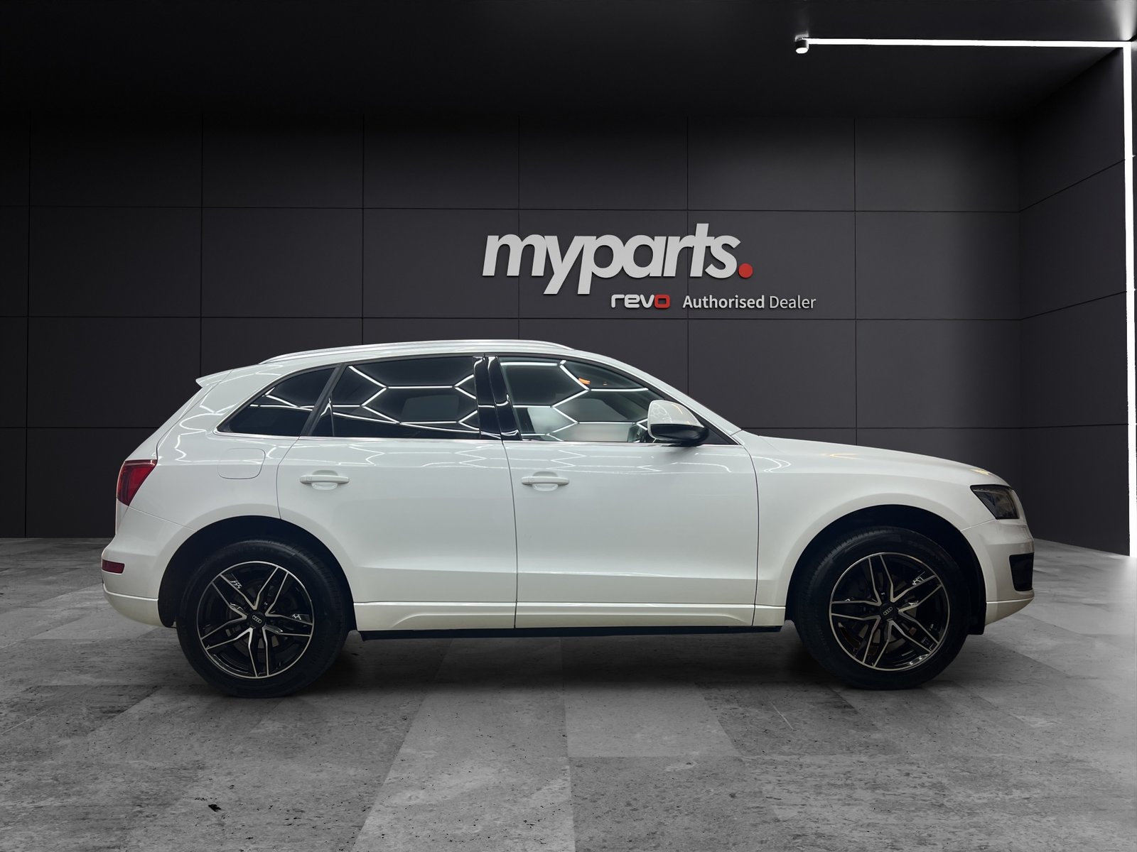 AUDI Q5 2.0 TFSI quattro S-tronic, Benzin, Occasion / Gebraucht, Automatik - 4