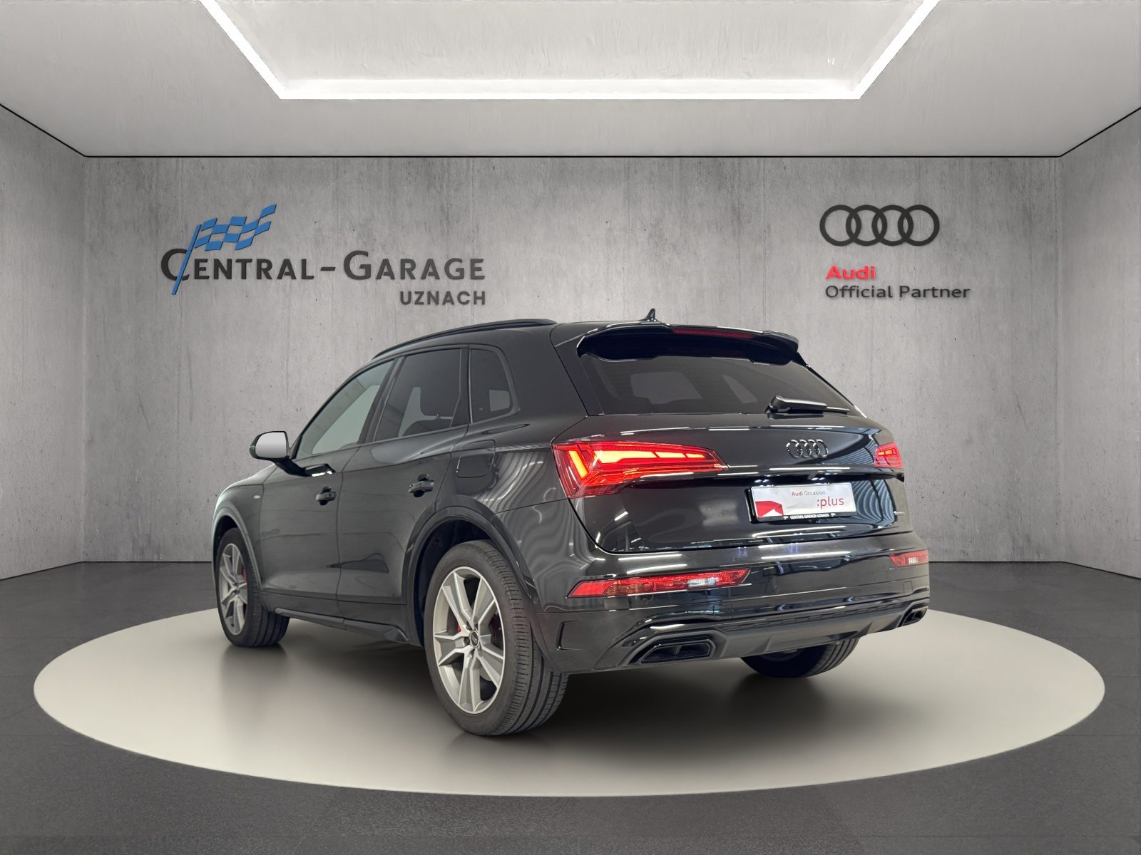 AUDI Q5 55 TFSI e S line, Full-Hybrid Petrol/Electric, Second hand / Used, Automatic - 3