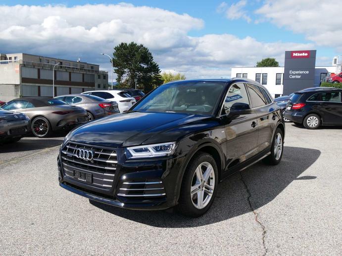 AUDI Q5 55 TFSI e sport quattro, Plug-in-Hybrid Benzina/Elettrica, Occasioni / Usate, Automatico