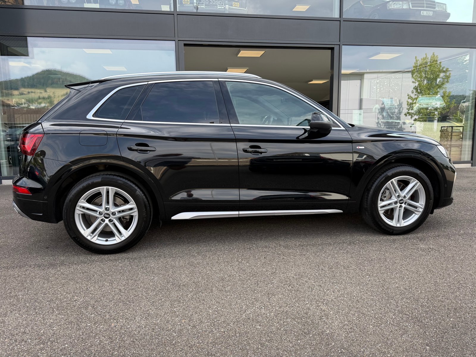AUDI Q5 2.0 45 TFSI S Line quattro S-Tronic, Mild-Hybrid Petrol/Electric, Second hand / Used, Automatic - 4