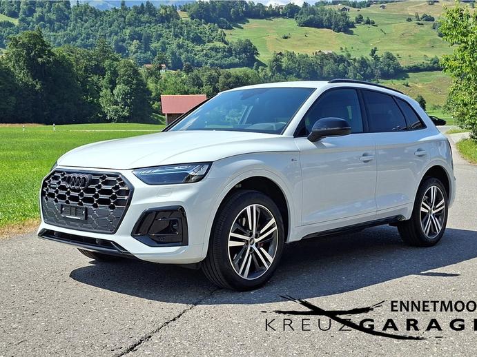 AUDI Q5 40 TDI Black Edition quattro S-tronic *CH-Fahrzeug m, Mild-Hybrid Diesel/Electric, Second hand / Used, Automatic