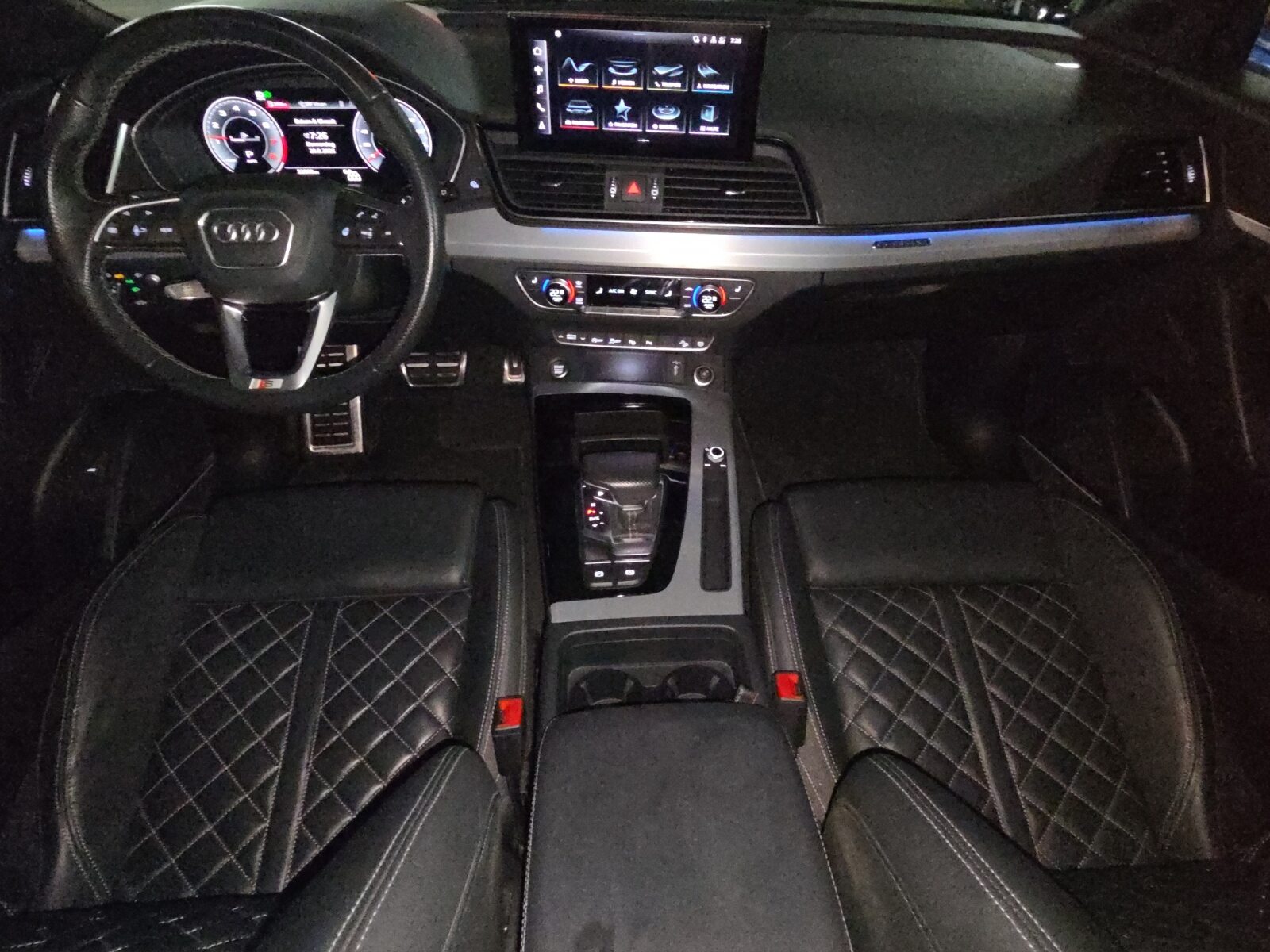 AUDI Q5 45 TFSI Black Edition, Essence, Occasion / Utilisé, Automatique - 7