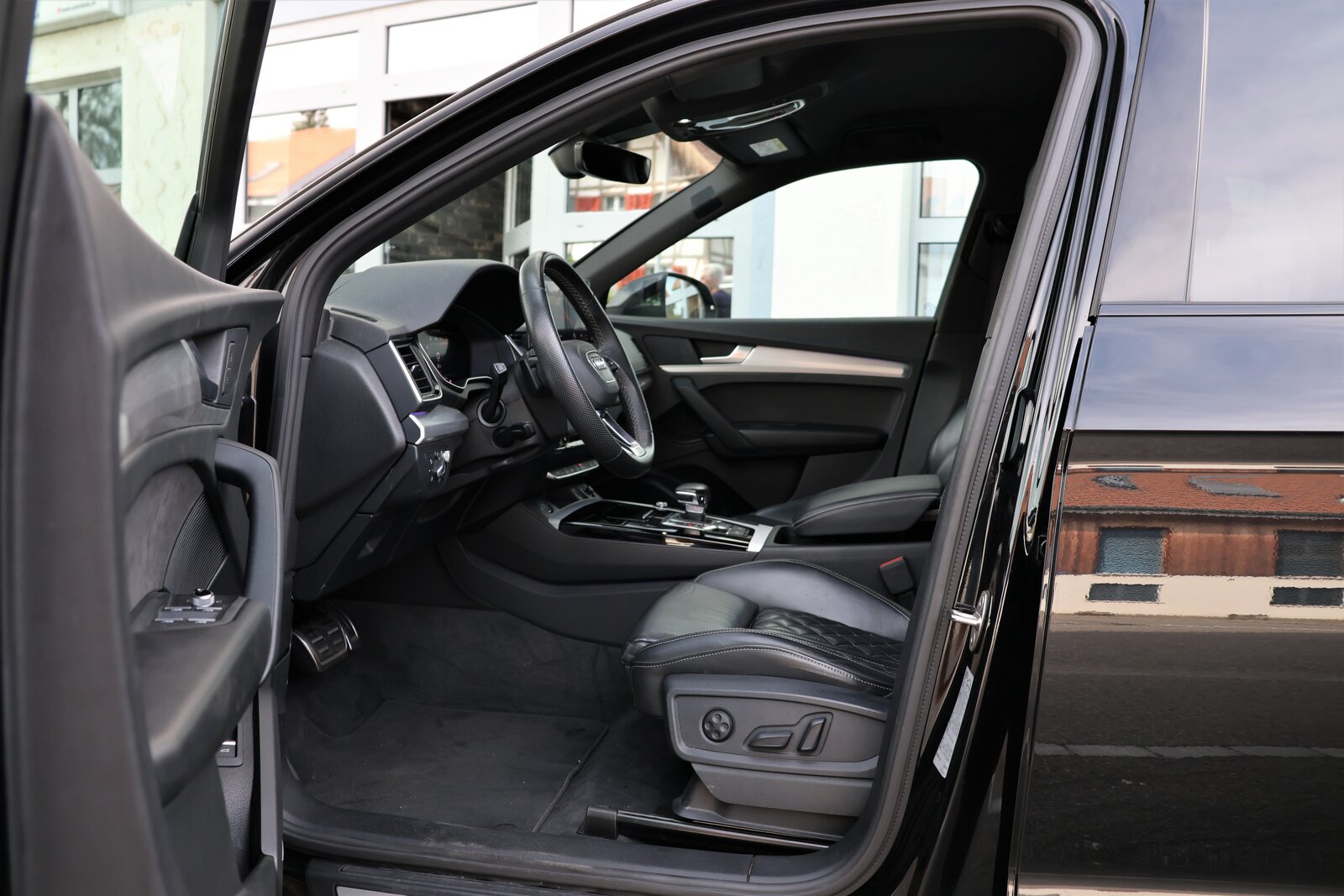 AUDI Q5 Sportback 40 TDI Blackedition quattro S-tronic, Hybride Léger Diesel/Électricité, Occasion / Utilisé, Automatique - 7