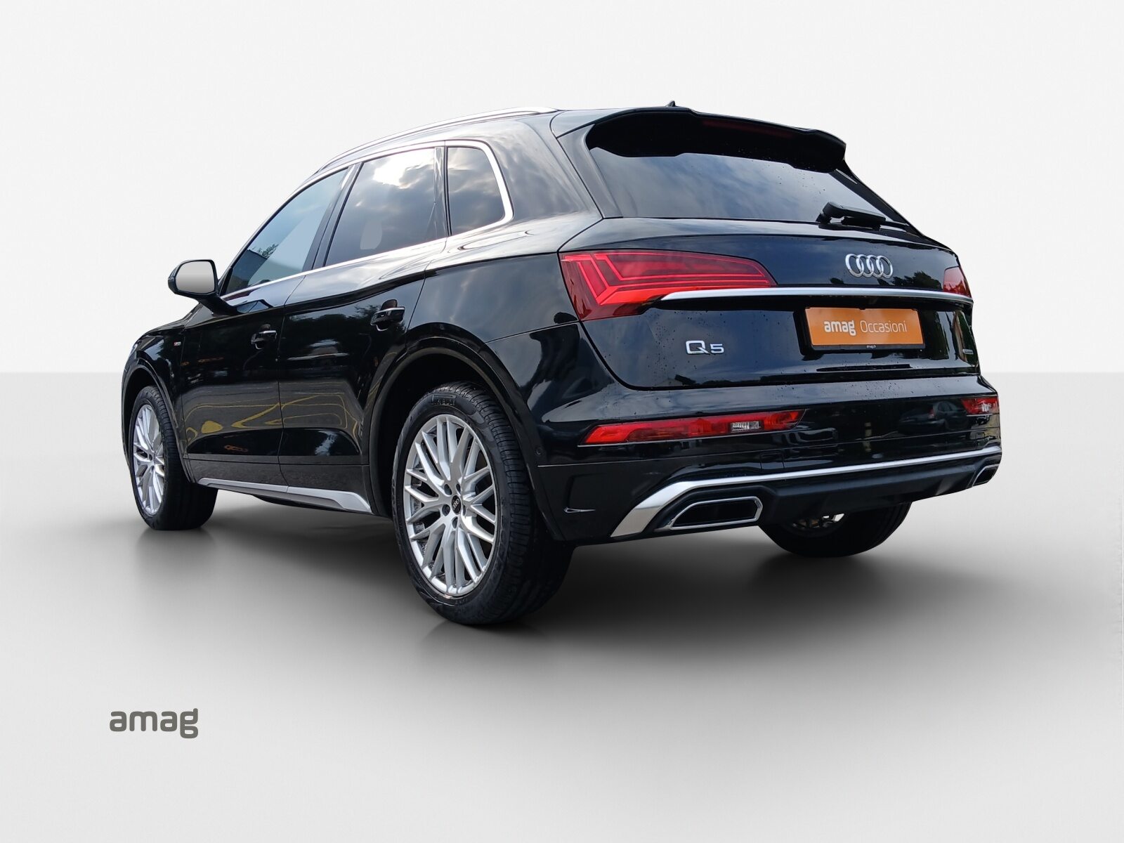 AUDI Q5 40 TFSI S line, Petrol, Second hand / Used, Automatic - 3