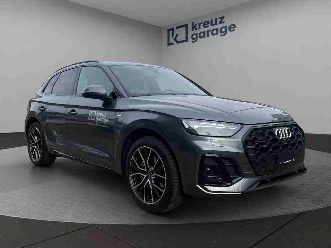 AUDI Q5 40 TFSI S line