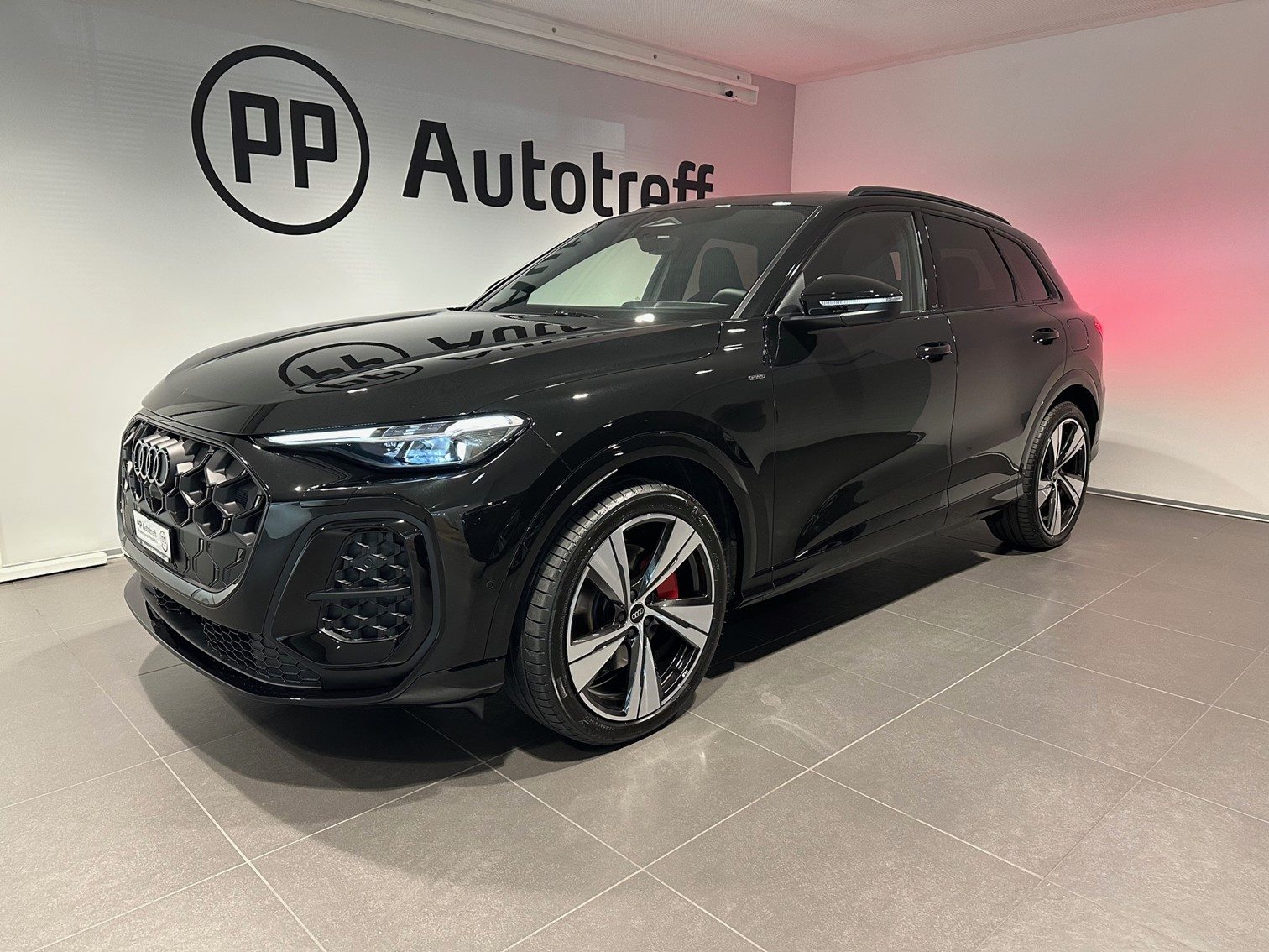 AUDI Q5 SUV e-hybrid 270 kW, Hybride Intégral Essence/Électricité, Occasion / Utilisé, Automatique - 2