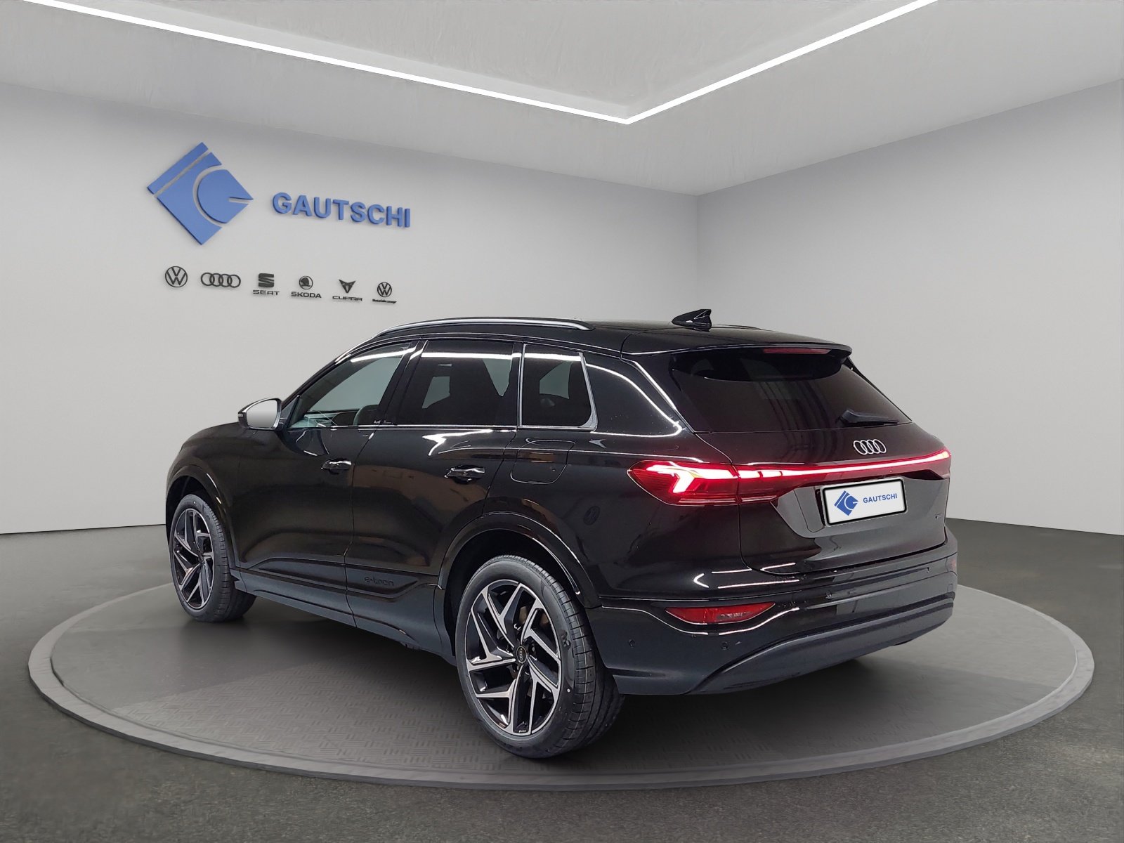AUDI Q6 e-tron quattro, Electric, New car, Automatic - 3