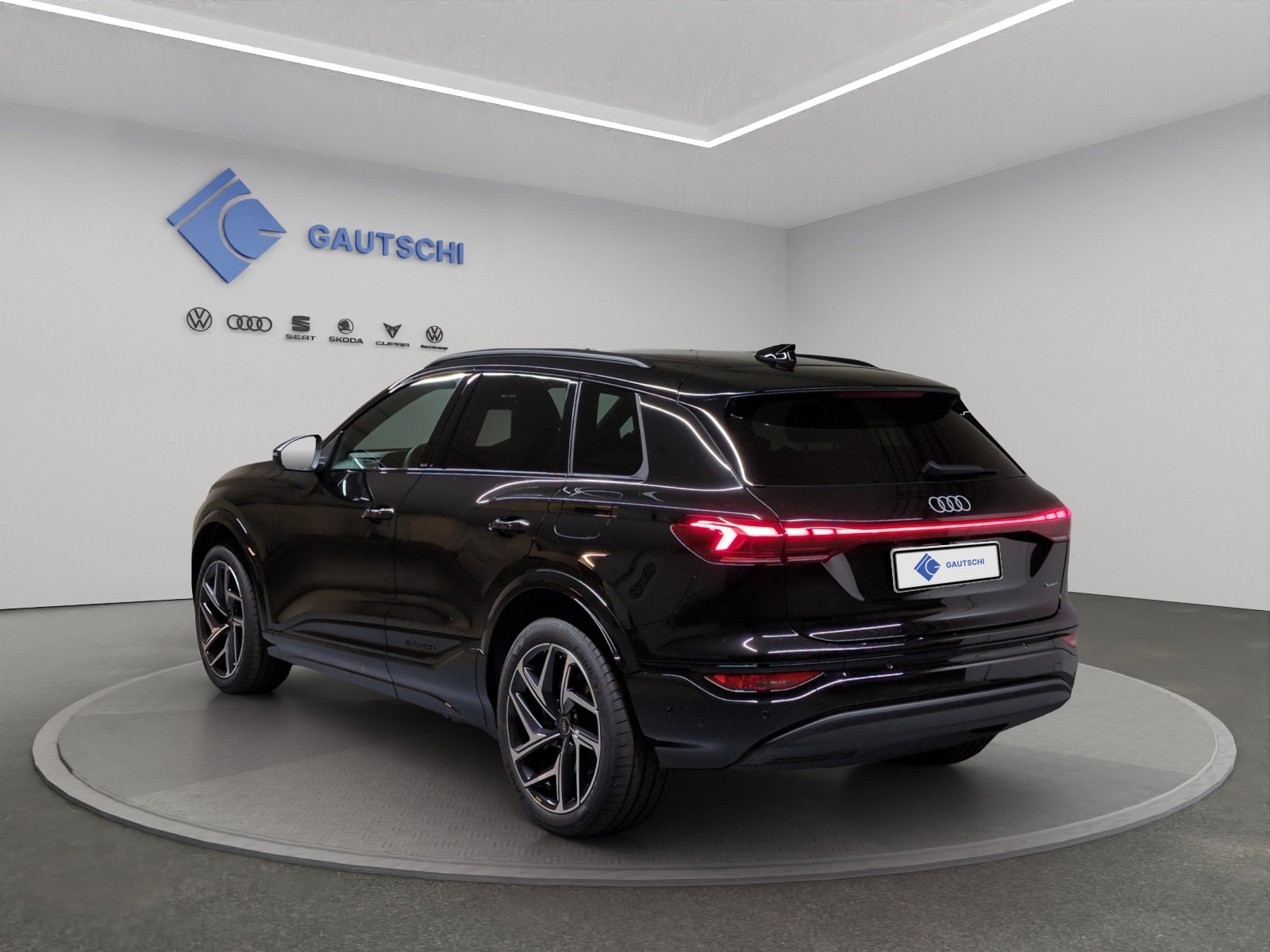 AUDI Q6 e-tron quattro, Electric, New car, Automatic - 3