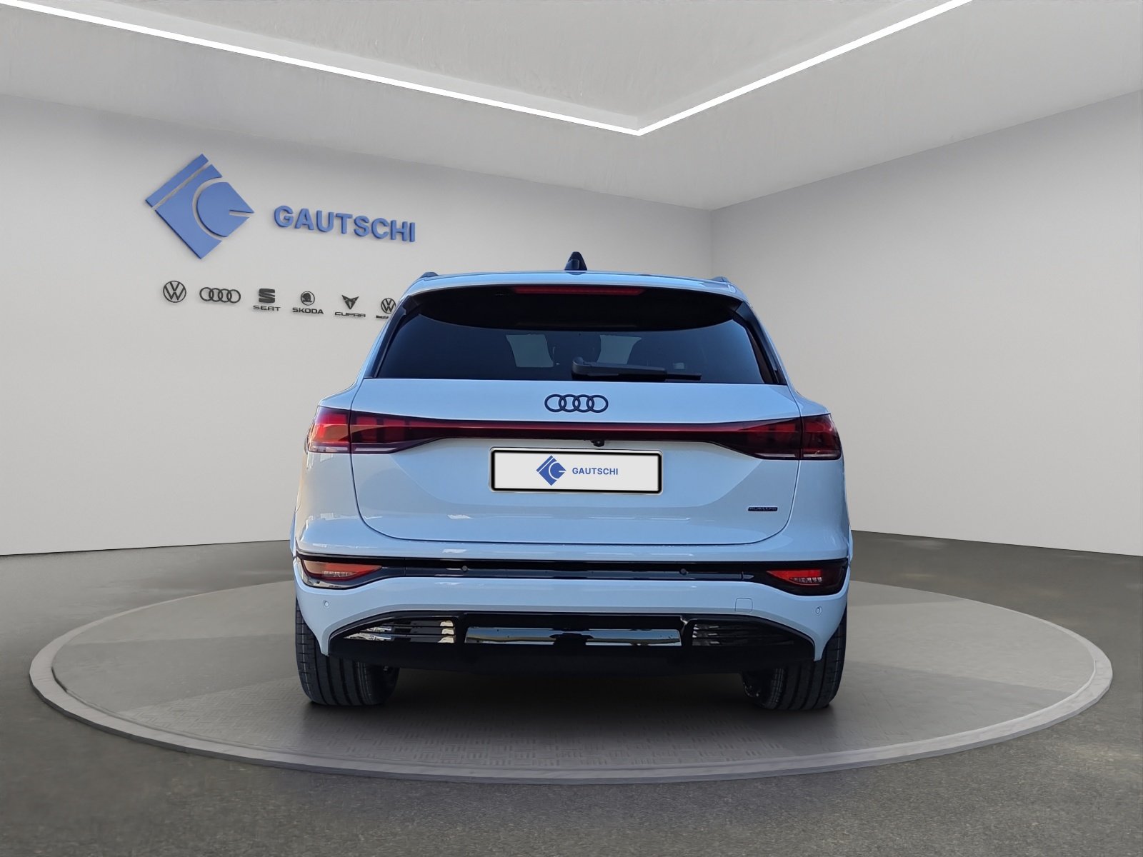 AUDI Q6 e-tron quattro, Electric, Ex-demonstrator, Automatic - 4