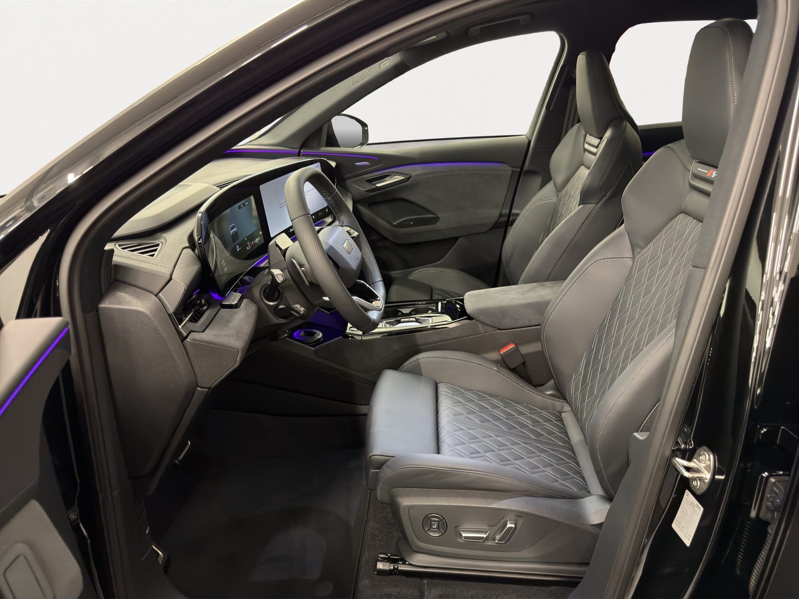 AUDI Q6 SUV e-tron quattro, Electric, New car, Automatic - 5