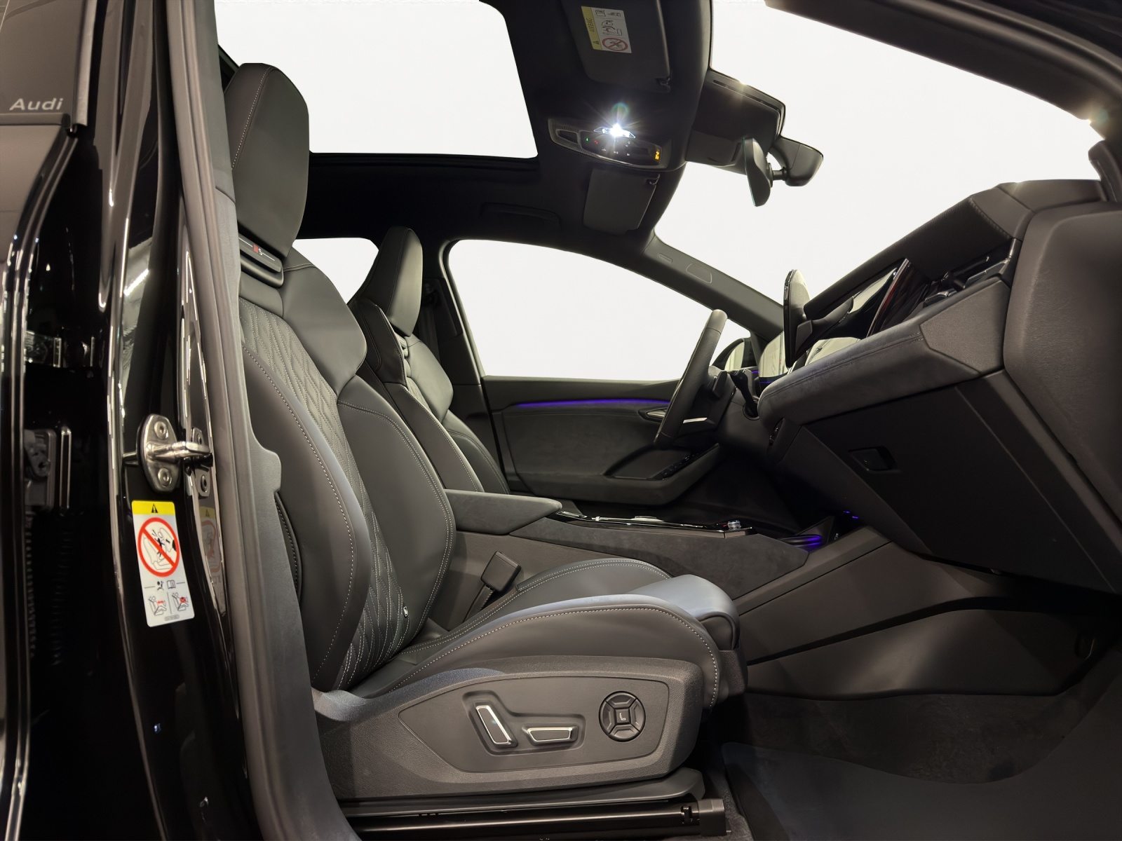 AUDI Q6 SUV e-tron quattro, Electric, New car, Automatic - 7