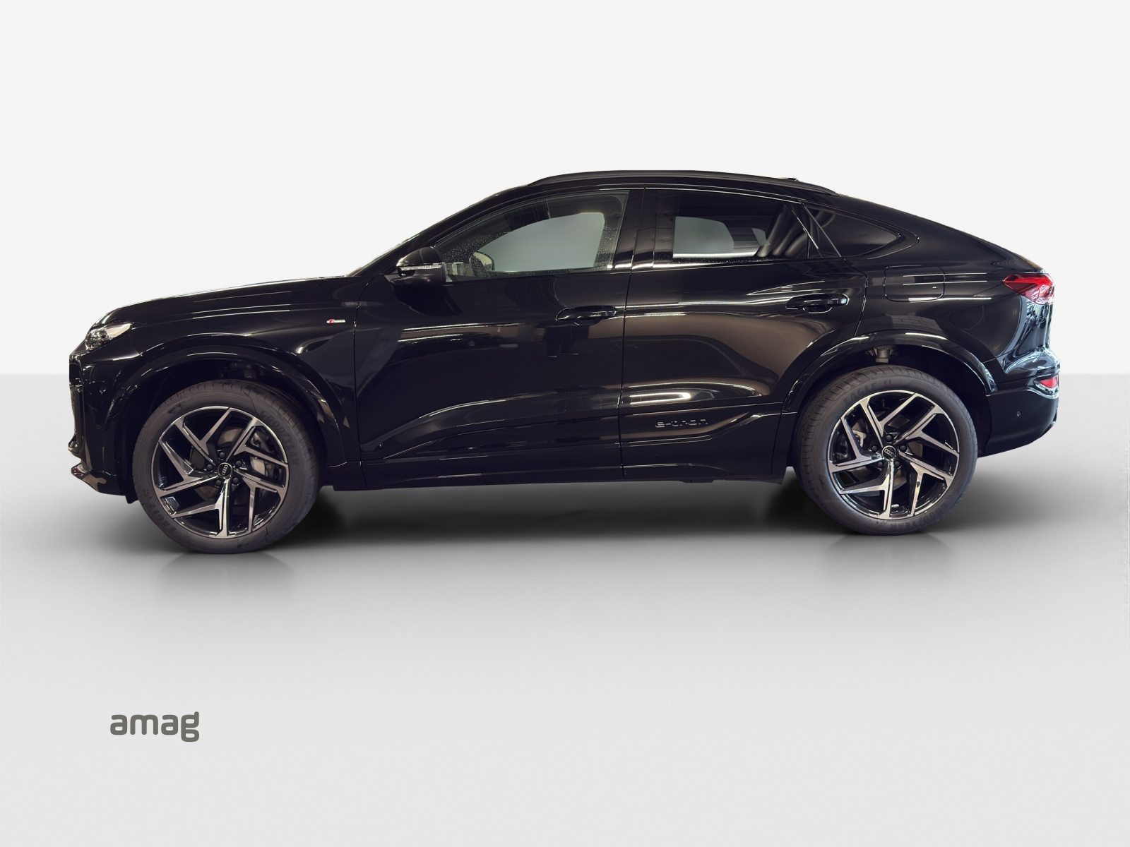 AUDI Q6 Sportback e-tron quattro, Electric, New car, Automatic - 2