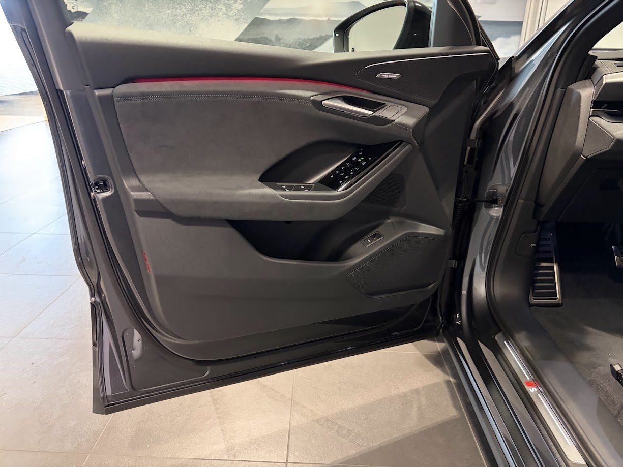 AUDI Q6 SUV e-tron quattro, Electric, New car, Automatic - 3