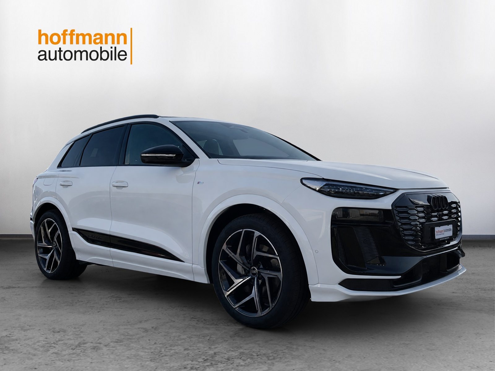 AUDI Q6 SUV e-tron quattro, Electric, New car, Automatic - 3