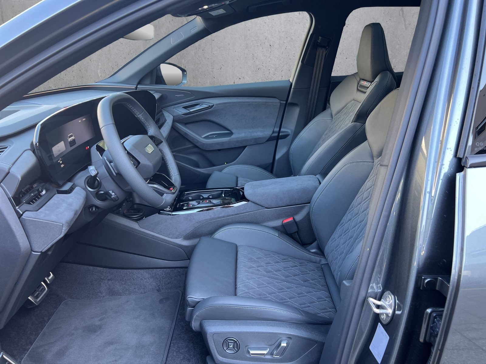 AUDI Q6 SUV e-tron quattro, Elektro, Neuwagen, Automatik - 7