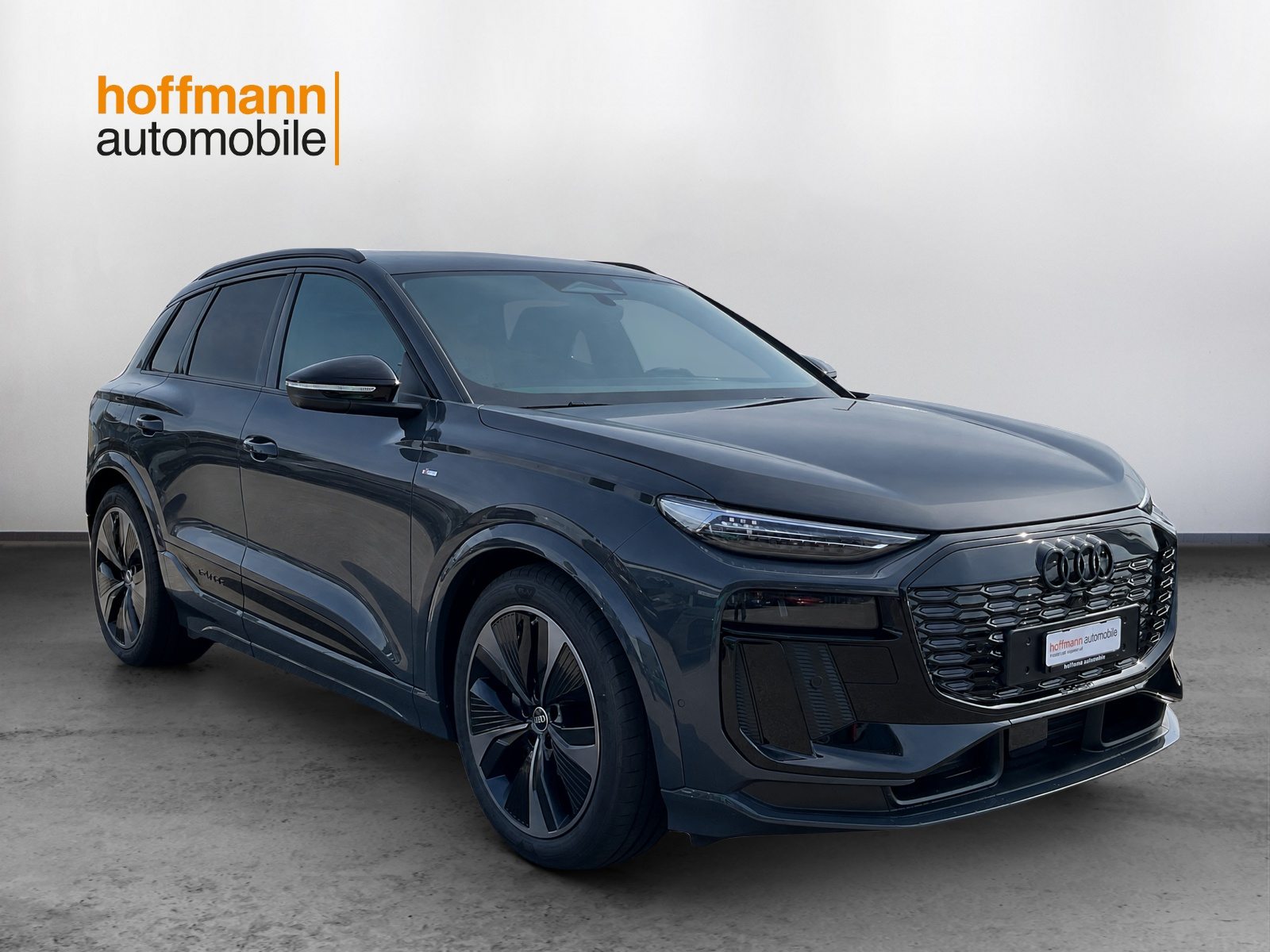 AUDI Q6 SUV e-tron quattro, Electric, New car, Automatic - 3