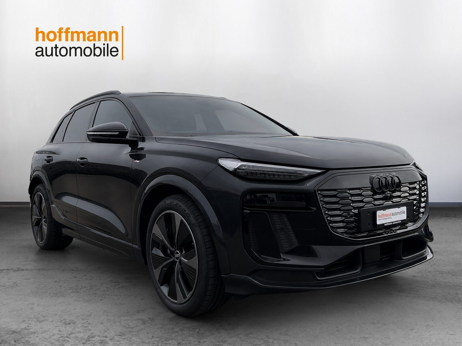 AUDI Q6 SUV e-tron quattro, Electric, New car, Automatic - 3