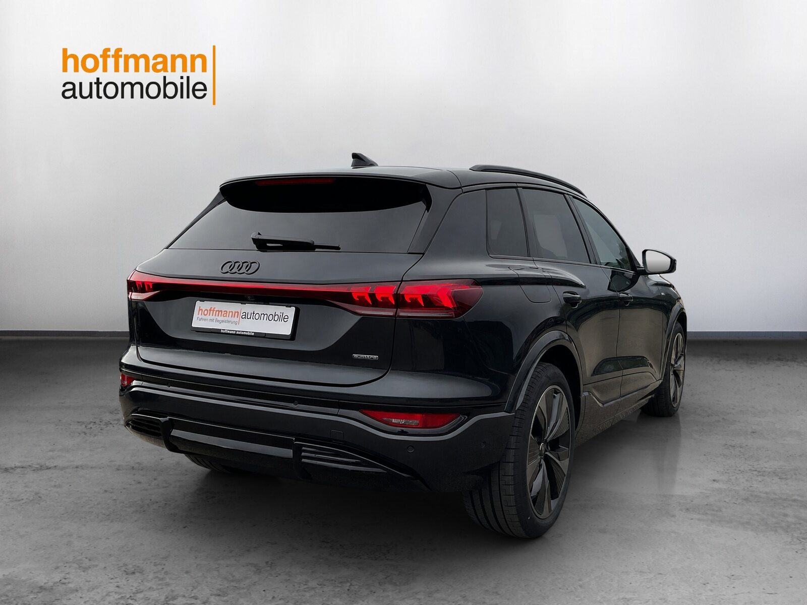 AUDI Q6 SUV e-tron quattro, Electric, New car, Automatic - 4