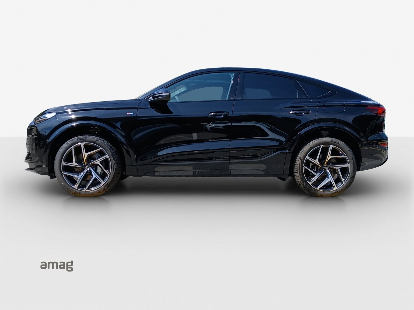 AUDI Q6 Sportback e-tron quattro, Electric, New car, Automatic - 2