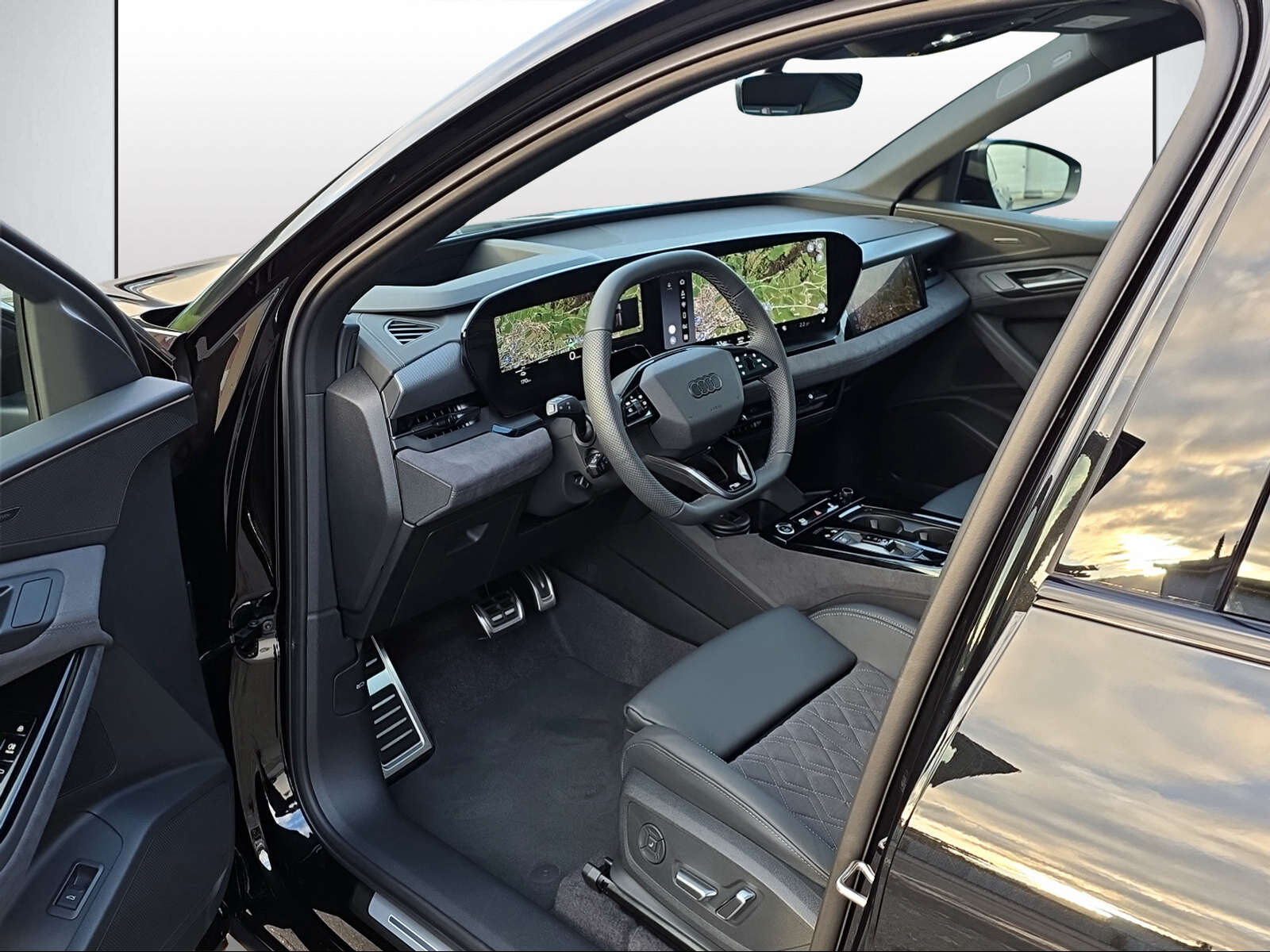 AUDI Q6 SUV e-tron quattro, Electric, New car, Automatic - 6